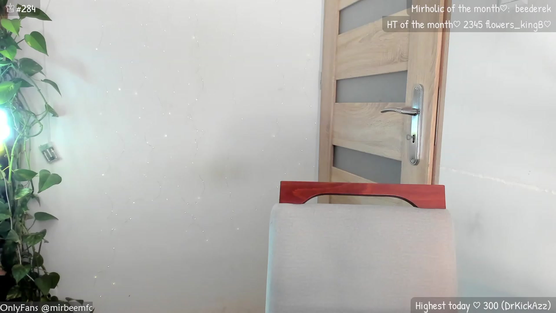Gallery image thumbnail from MirBee's myfreecams stream on, 11/24/2023, 24:41 image 14 of 20