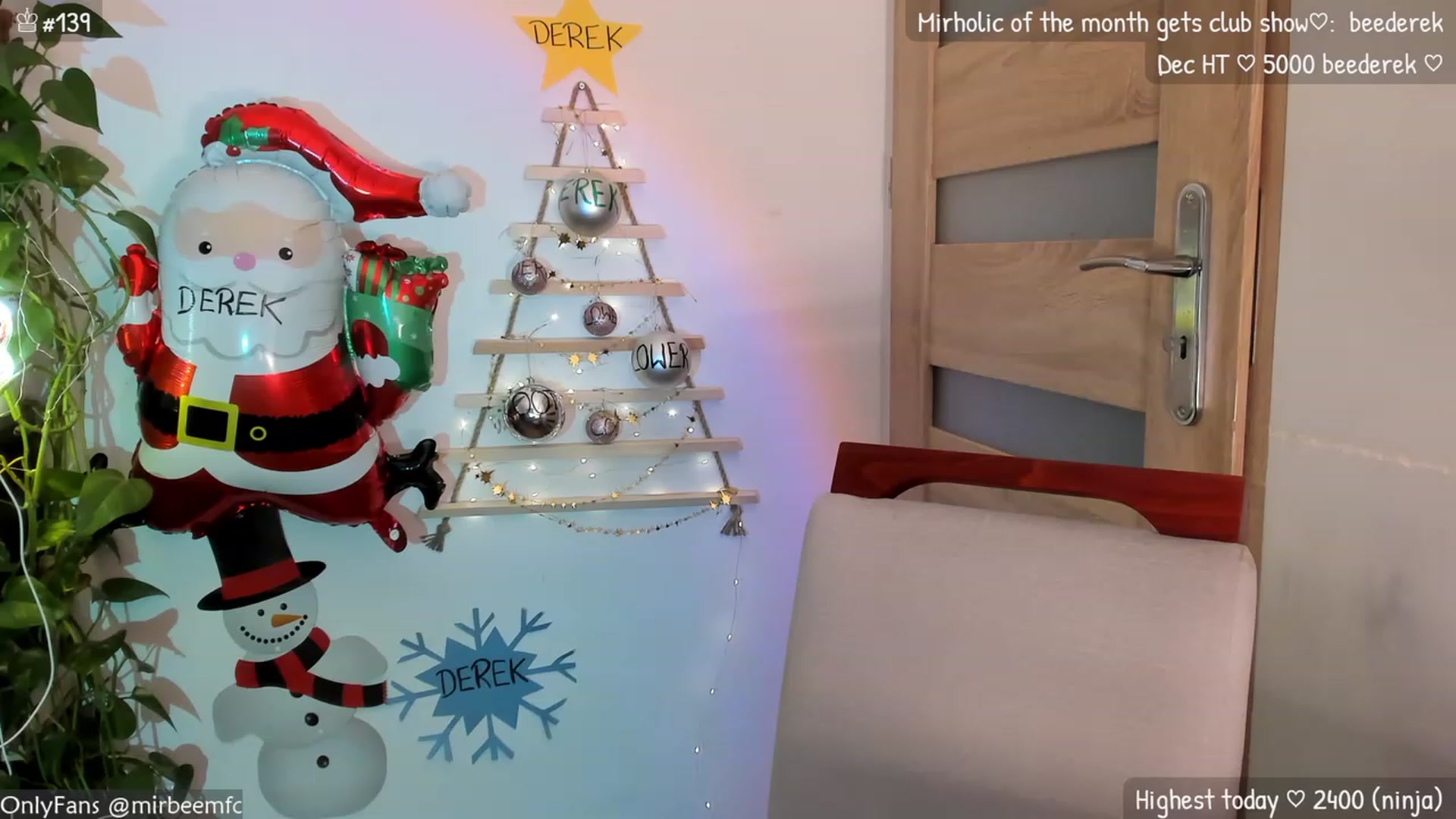 Gallery image thumbnail from MirBee's myfreecams stream on, 12/06/2023, 03:06 image 7 of 20