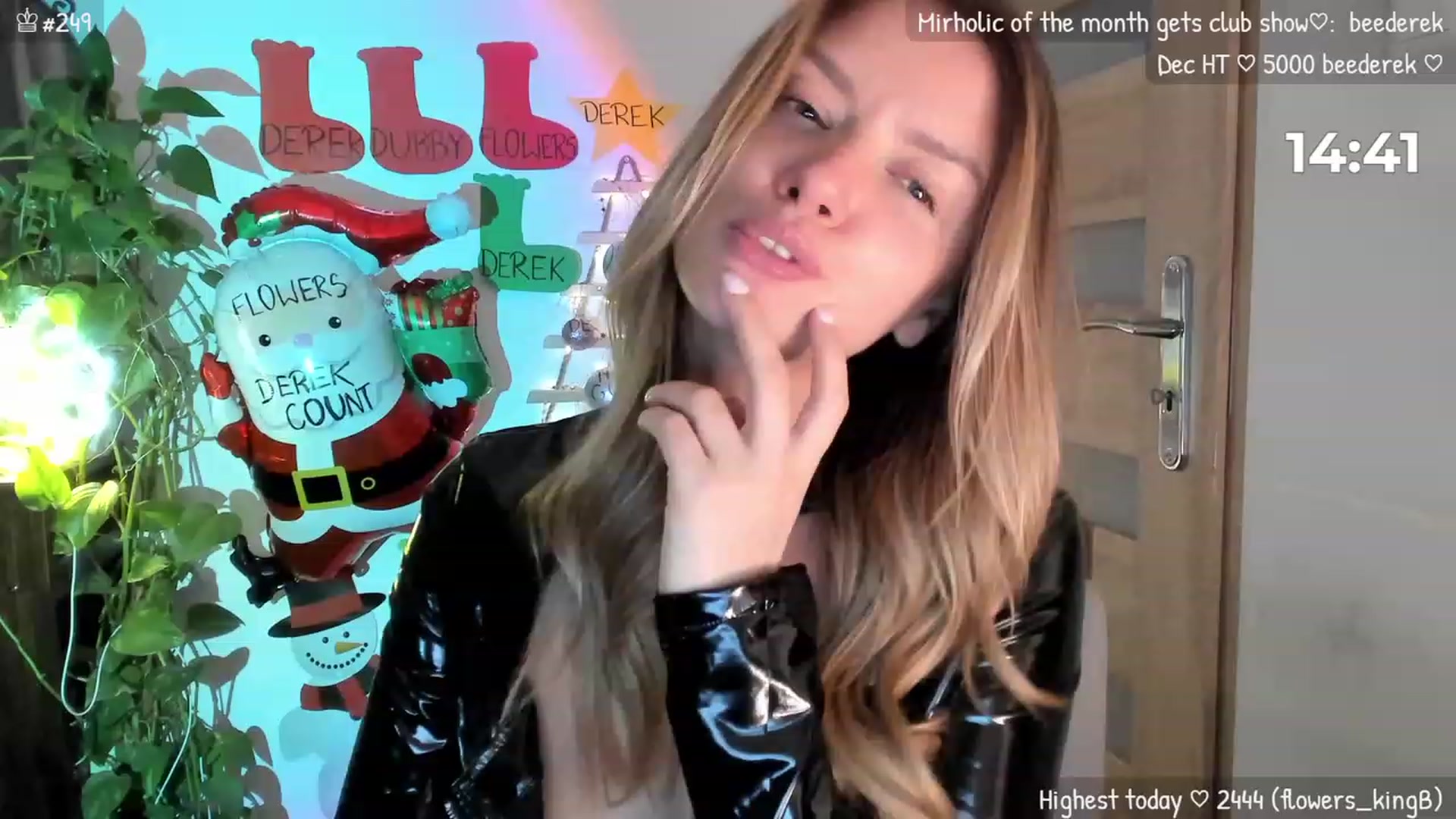 Gallery image thumbnail from MirBee's myfreecams stream on, 12/12/2023, 01:12 image 11 of 20