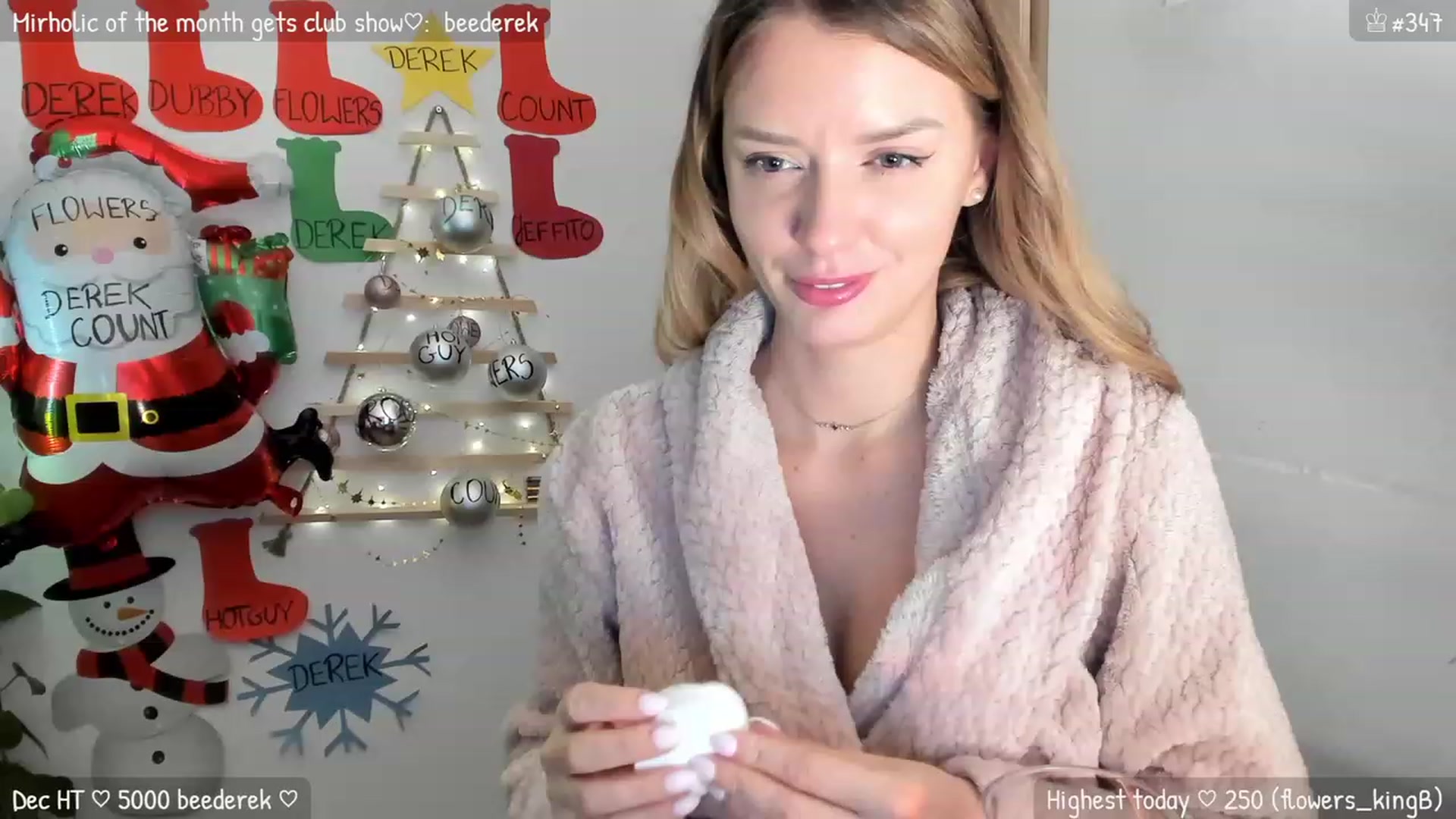 Gallery image thumbnail from MirBee's myfreecams stream on, 12/15/2023, 01:57 image 13 of 20