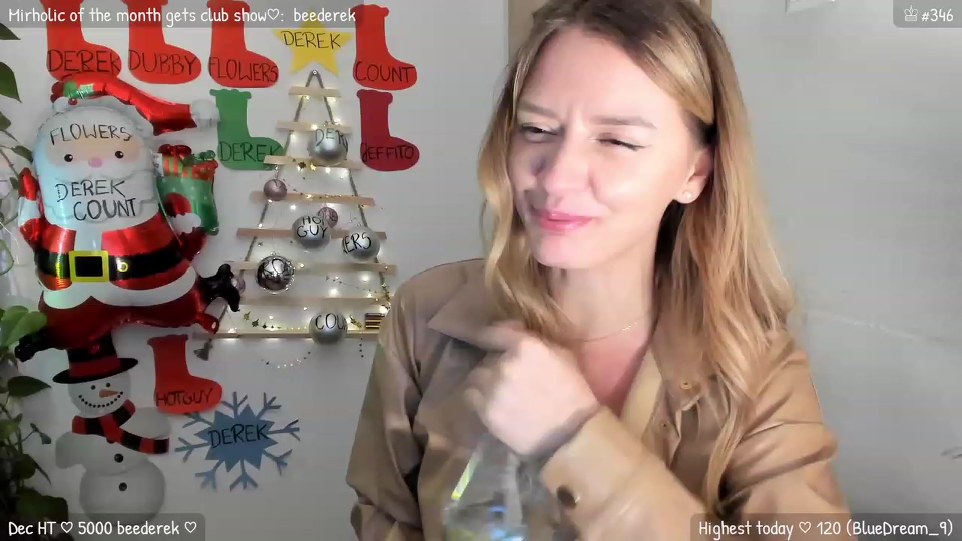 Gallery image thumbnail from MirBee's myfreecams stream on, 12/15/2023, 01:57 image 6 of 20