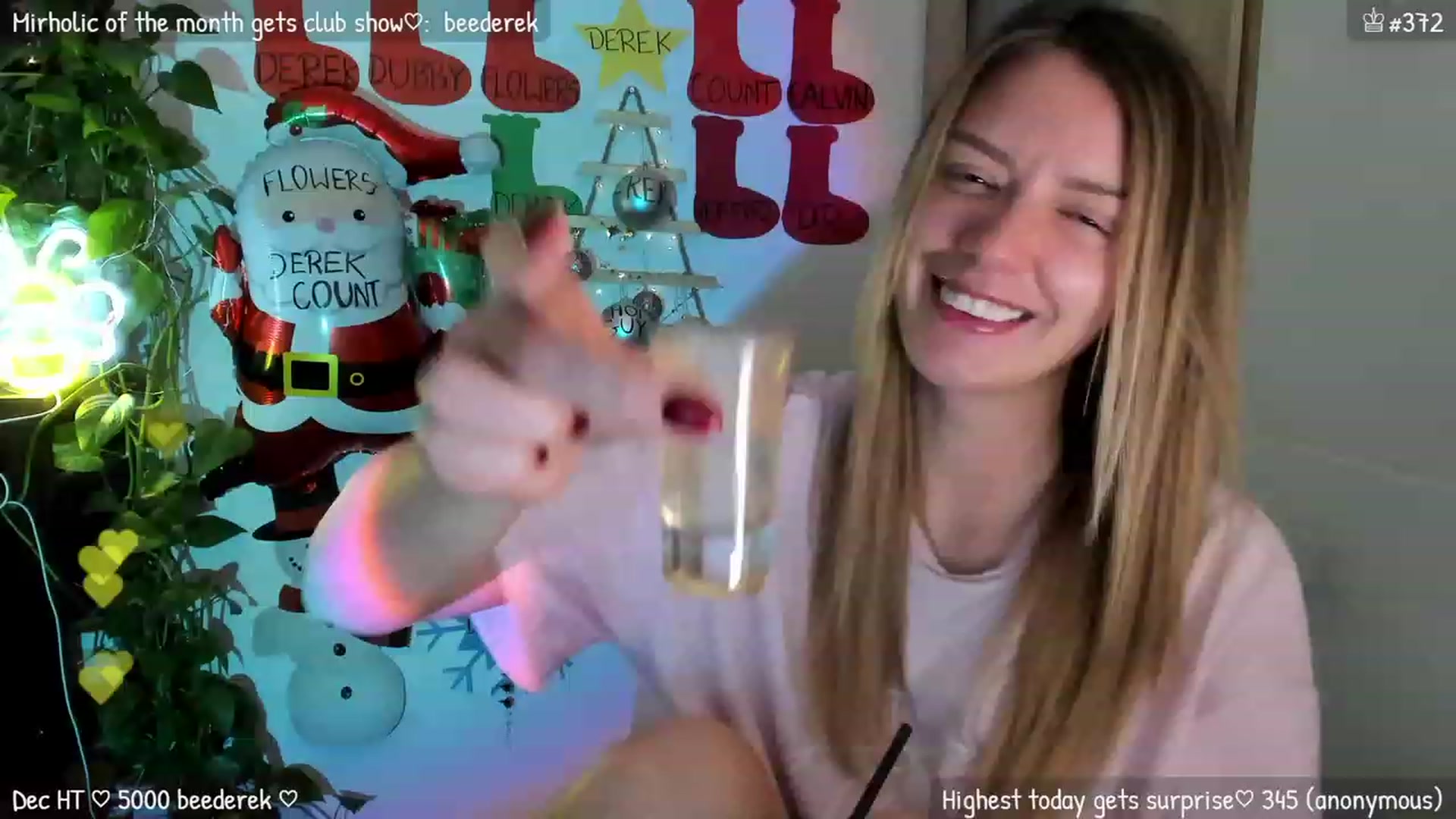 Gallery image thumbnail from MirBee's myfreecams stream on, 12/22/2023, 24:51 image 11 of 20