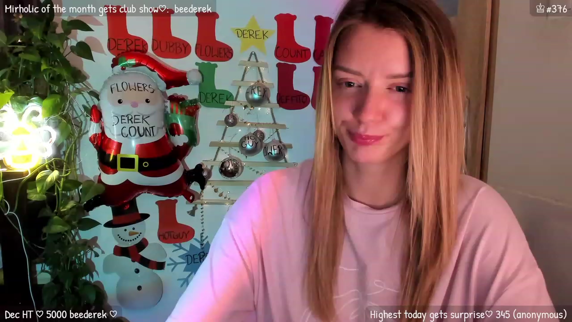 Gallery image thumbnail from MirBee's myfreecams stream on, 12/22/2023, 24:51 image 4 of 20