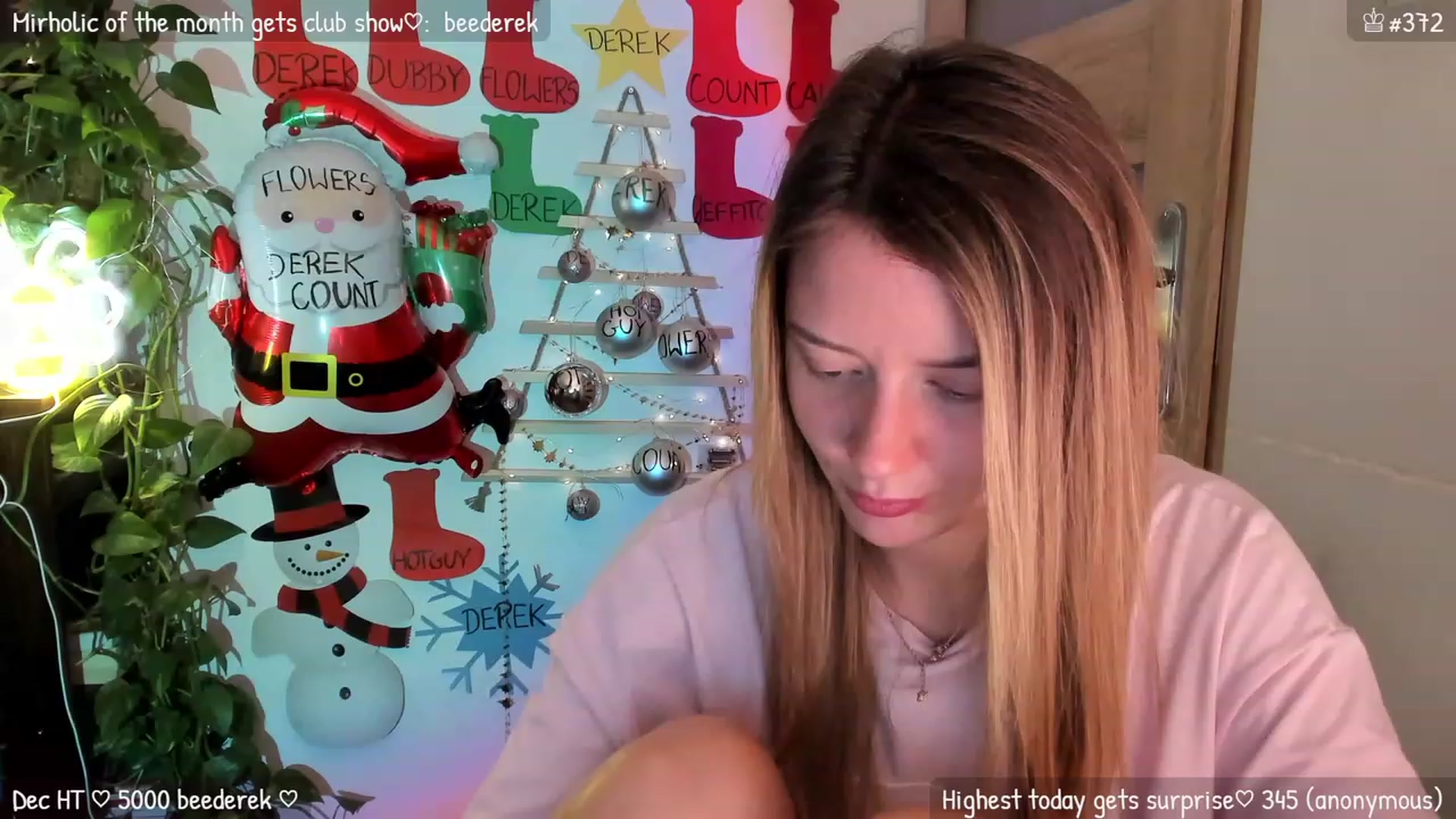 Gallery image thumbnail from MirBee's myfreecams stream on, 12/22/2023, 24:51 image 10 of 20