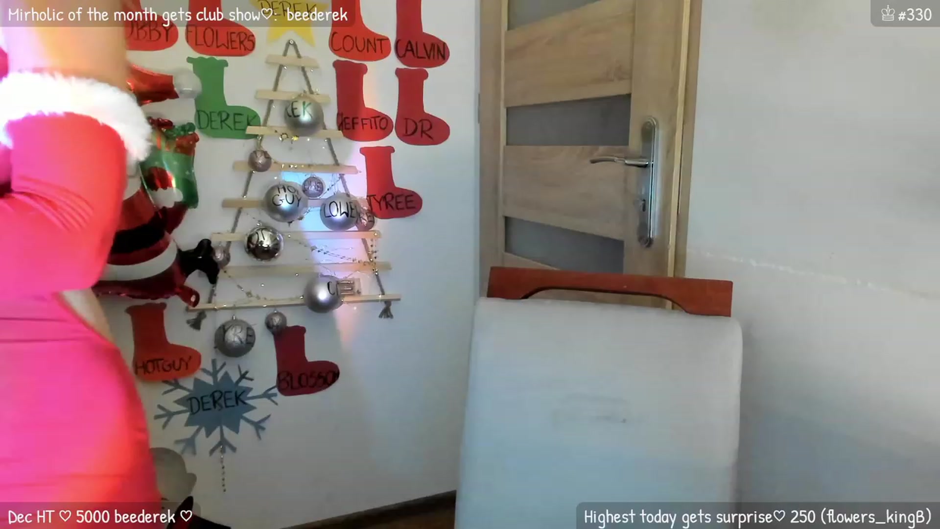 Gallery image thumbnail from MirBee's myfreecams stream on, 12/24/2023, 24:03 image 11 of 20