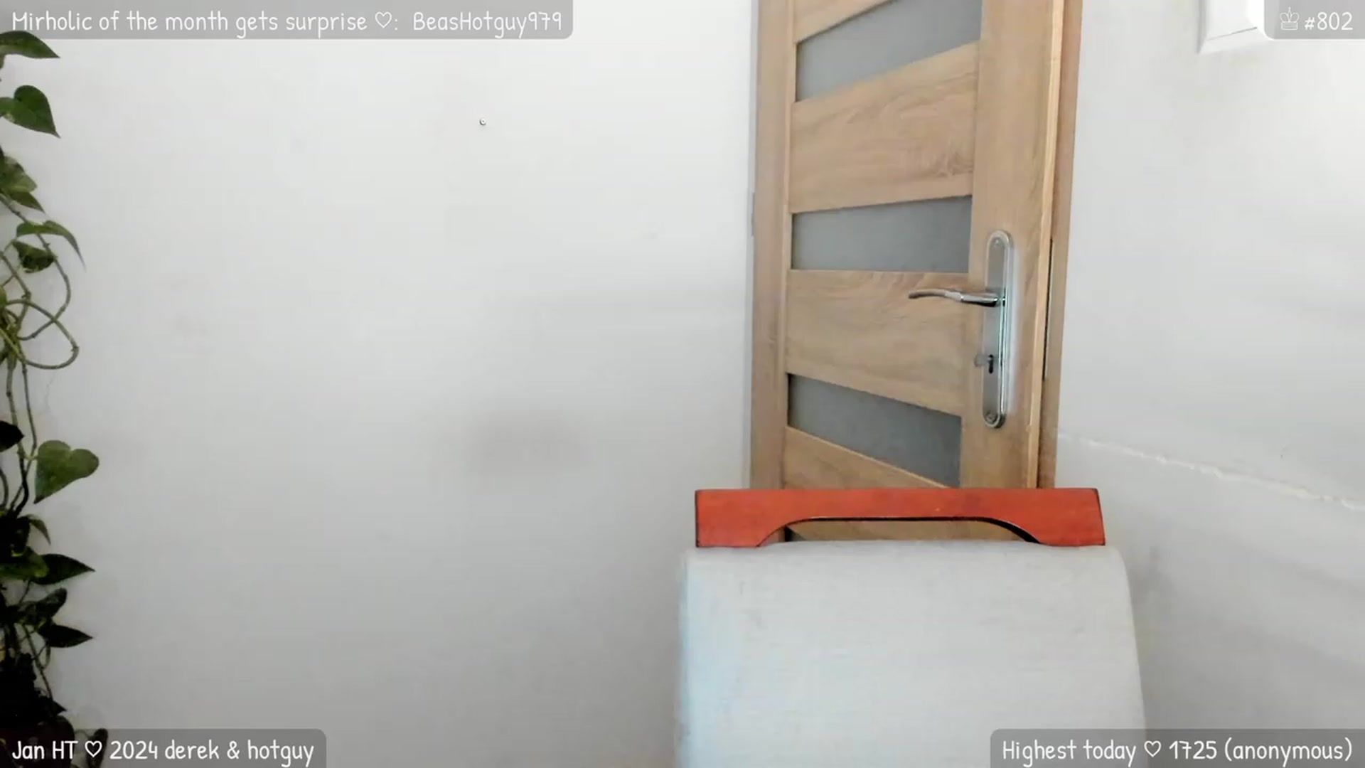 Gallery image thumbnail from MirBee's myfreecams stream on, 01/06/2024, 02:17 image 4 of 20