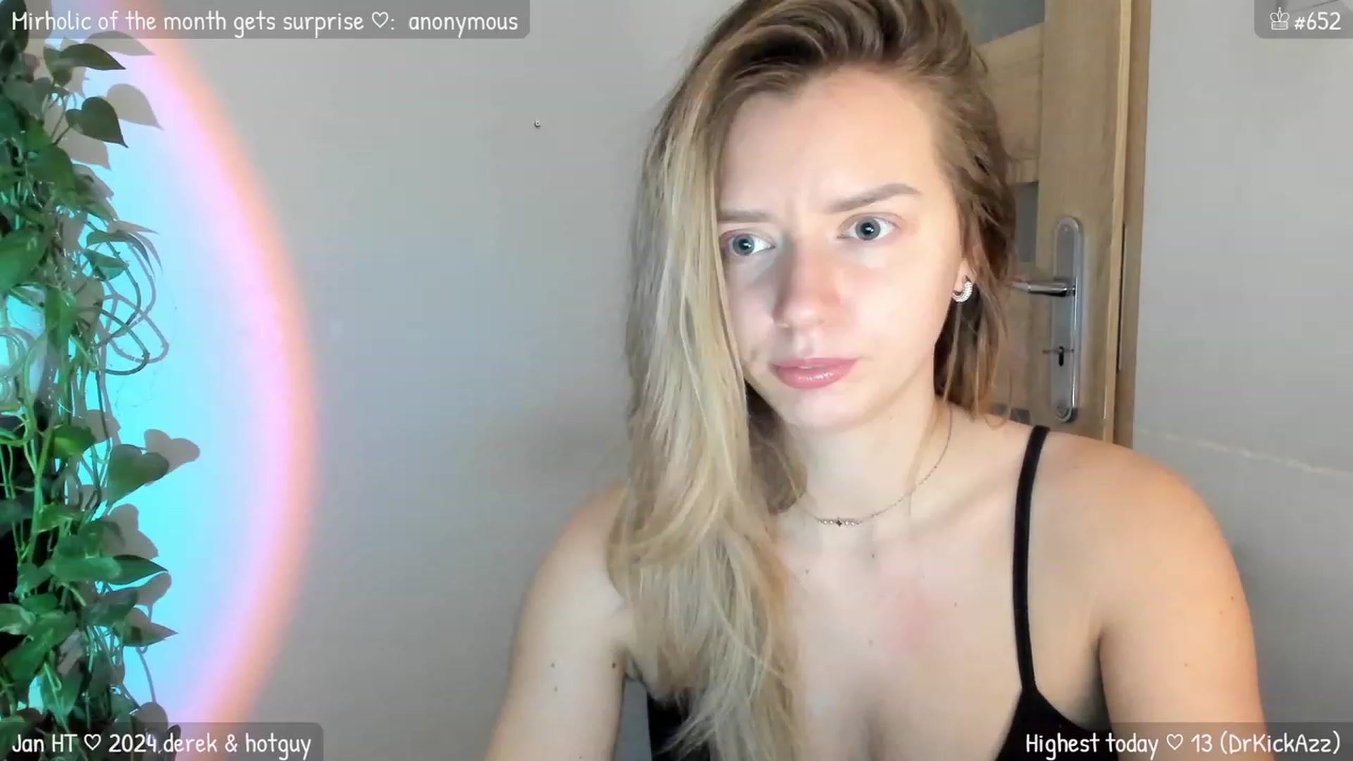 Gallery image thumbnail from MirBee's myfreecams stream on, 01/07/2024, 24:27 image 2 of 20