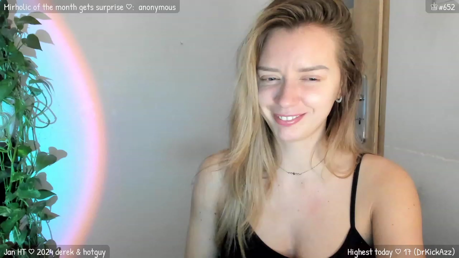 Gallery image thumbnail from MirBee's myfreecams stream on, 01/07/2024, 24:27 image 3 of 20