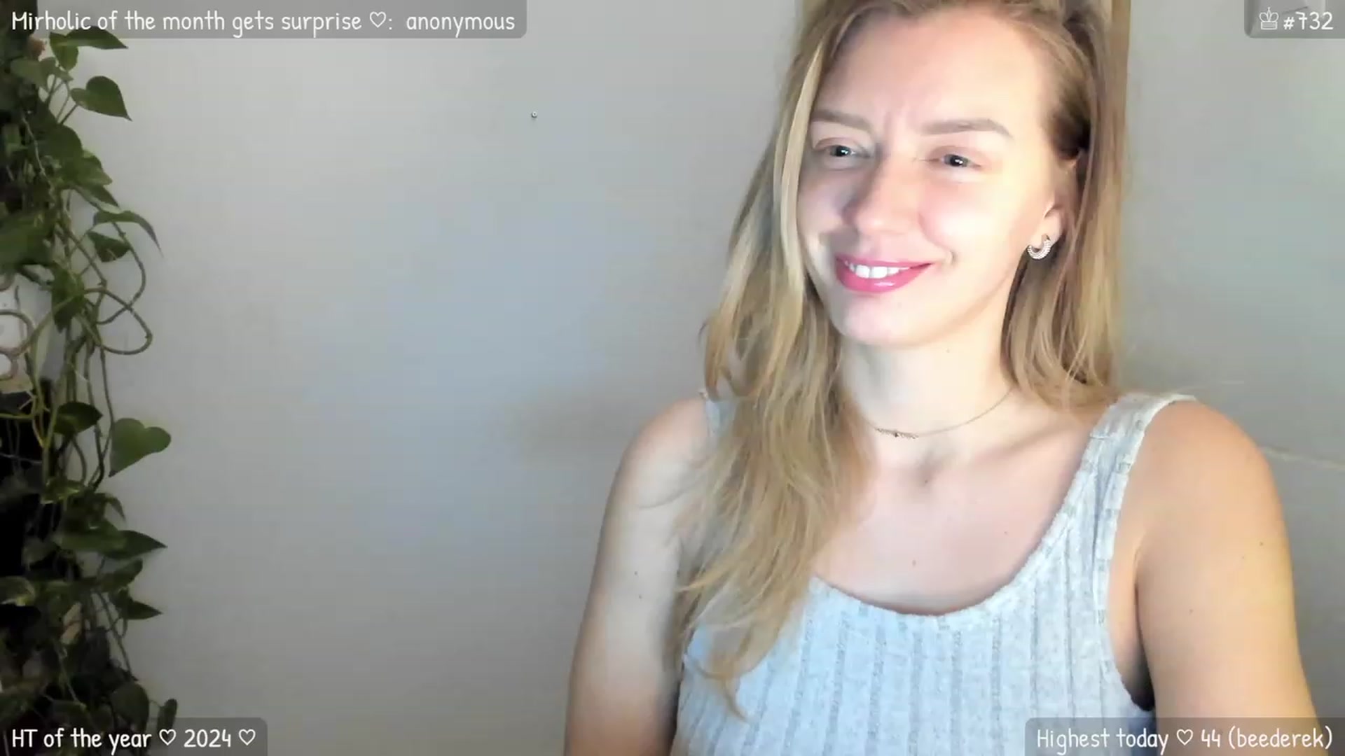 Gallery image thumbnail from MirBee's myfreecams stream on, 01/08/2024, 24:19 image 14 of 20