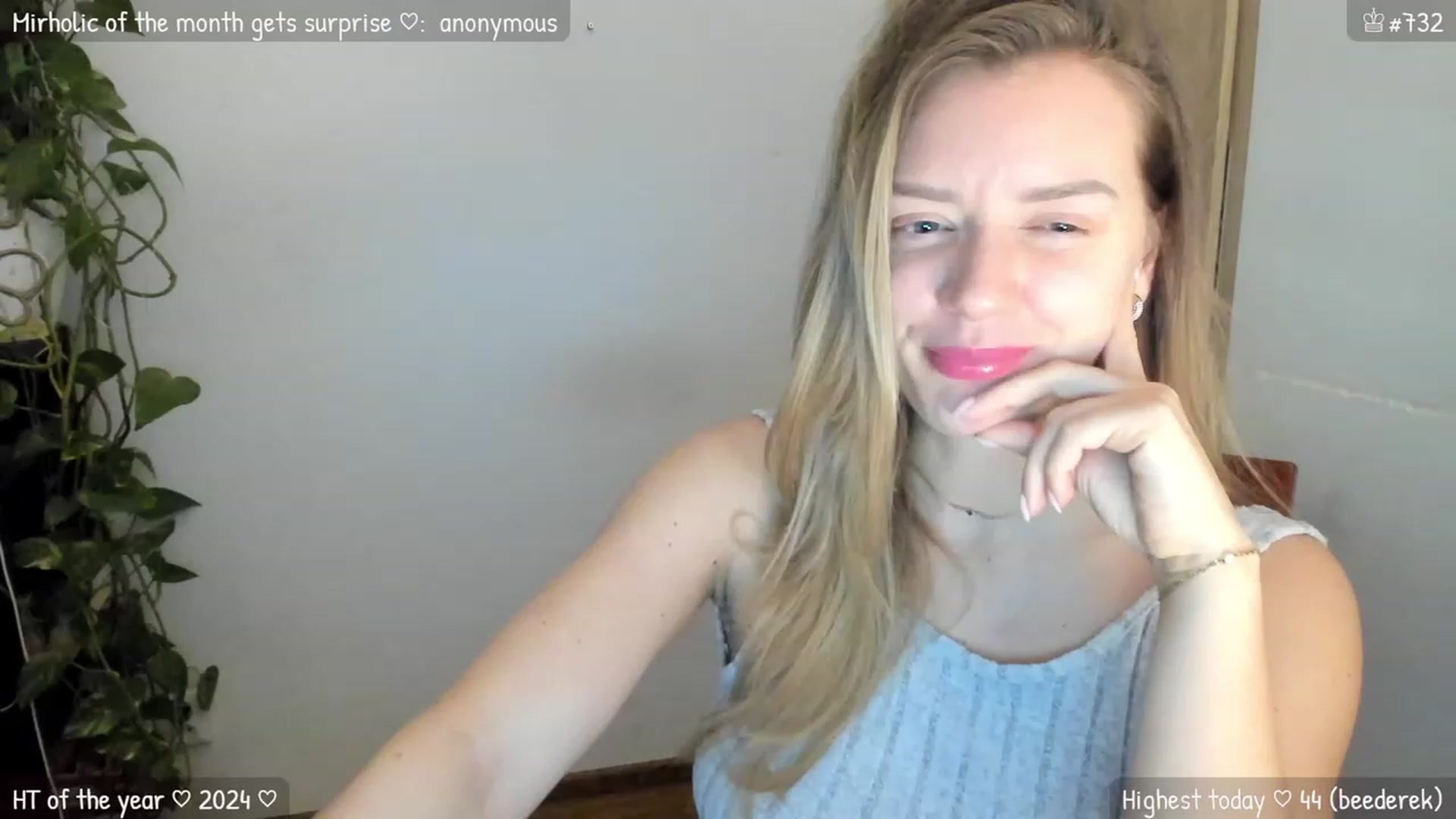 Gallery image thumbnail from MirBee's myfreecams stream on, 01/08/2024, 24:19 image 11 of 20
