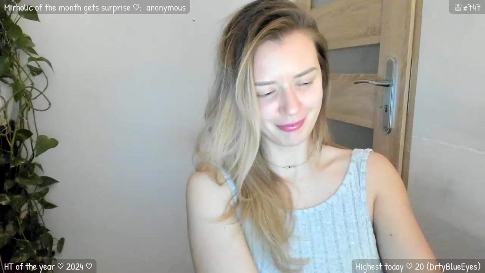Gallery image thumbnail from MirBee's myfreecams stream on, 01/08/2024, 24:19 image 2 of 20