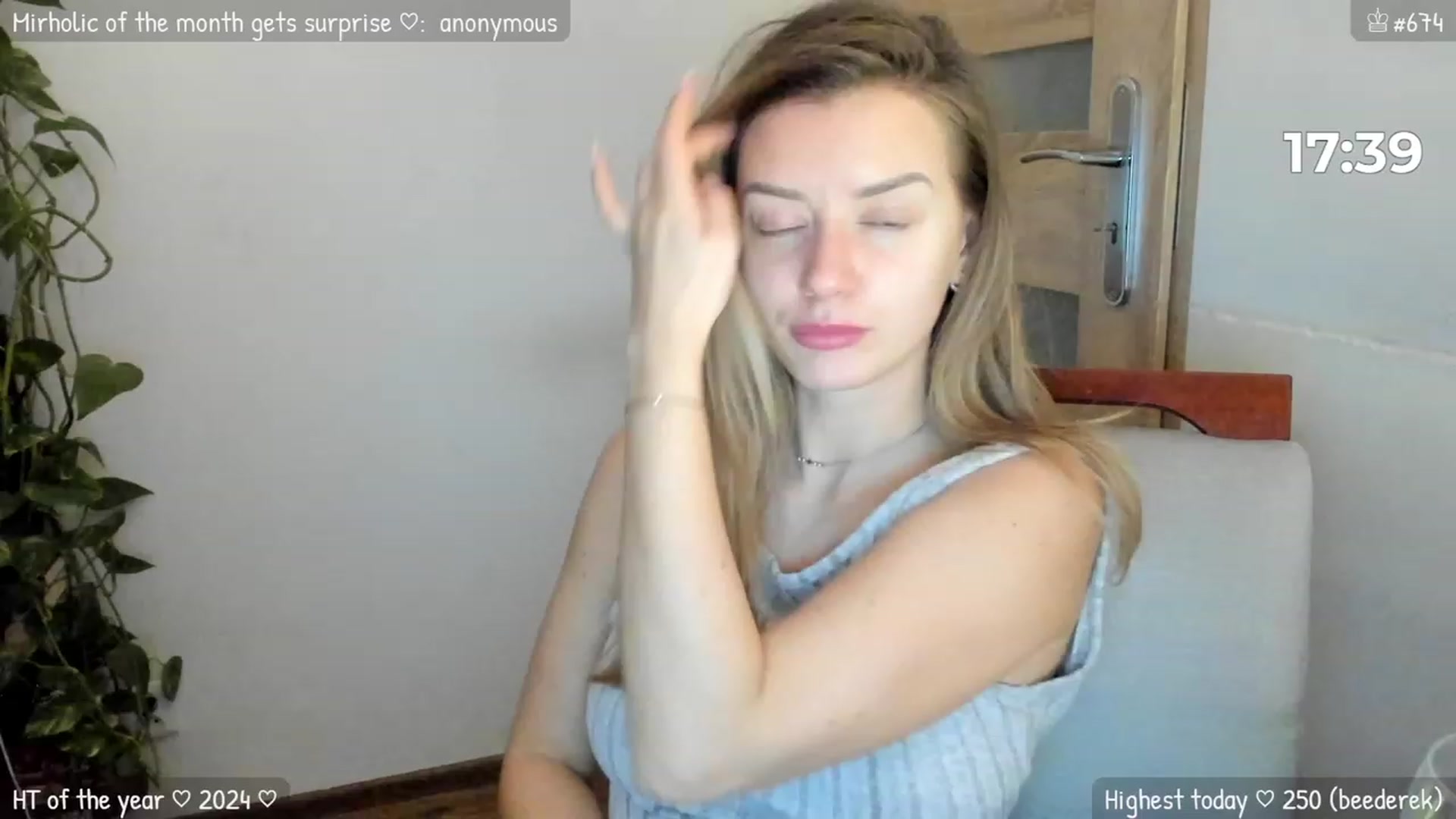 Gallery image thumbnail from MirBee's myfreecams stream on, 01/08/2024, 02:32 image 13 of 20