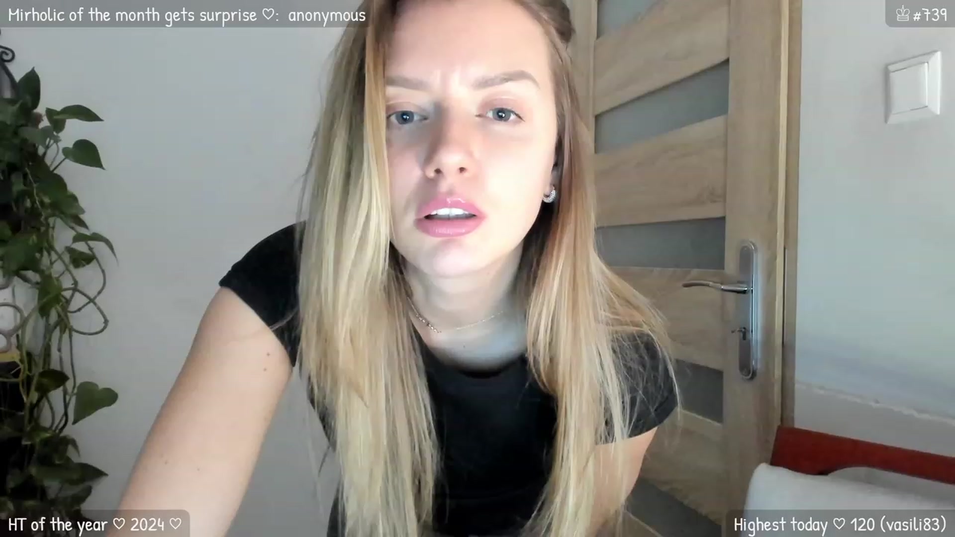 Gallery image thumbnail from MirBee's myfreecams stream on, 01/09/2024, 24:35 image 5 of 20