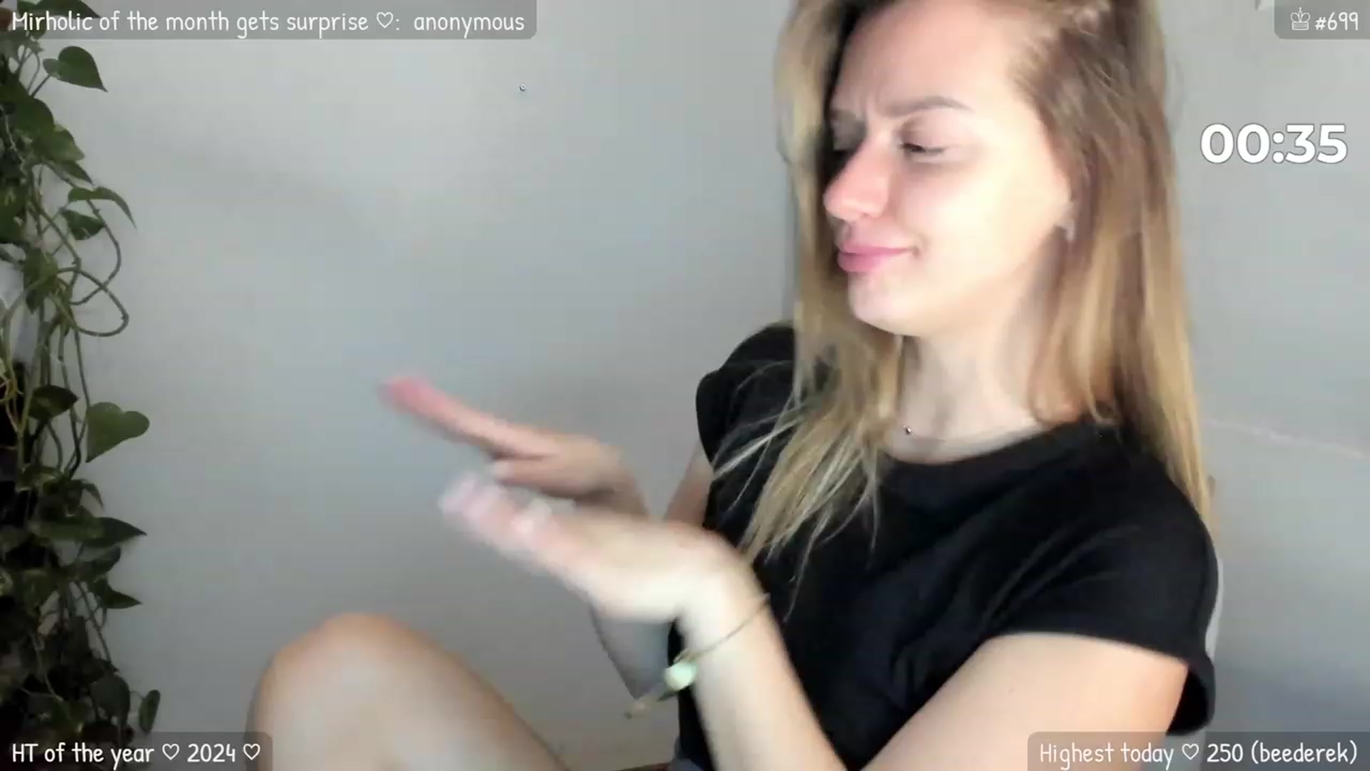 Gallery image thumbnail from MirBee's myfreecams stream on, 01/09/2024, 01:04 image 19 of 20