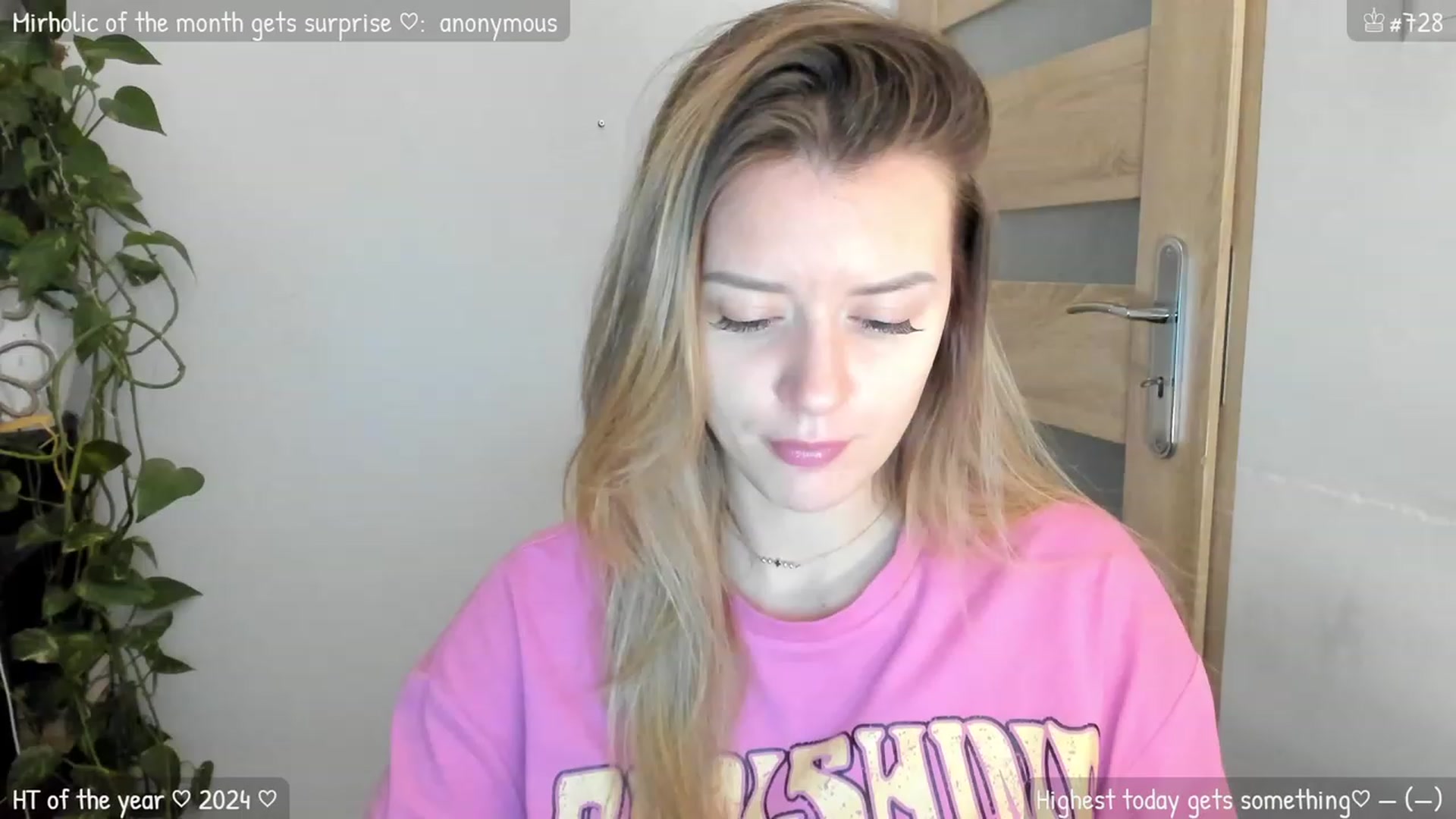 Gallery image thumbnail from MirBee's myfreecams stream on, 01/11/2024, 24:55 image 1 of 20