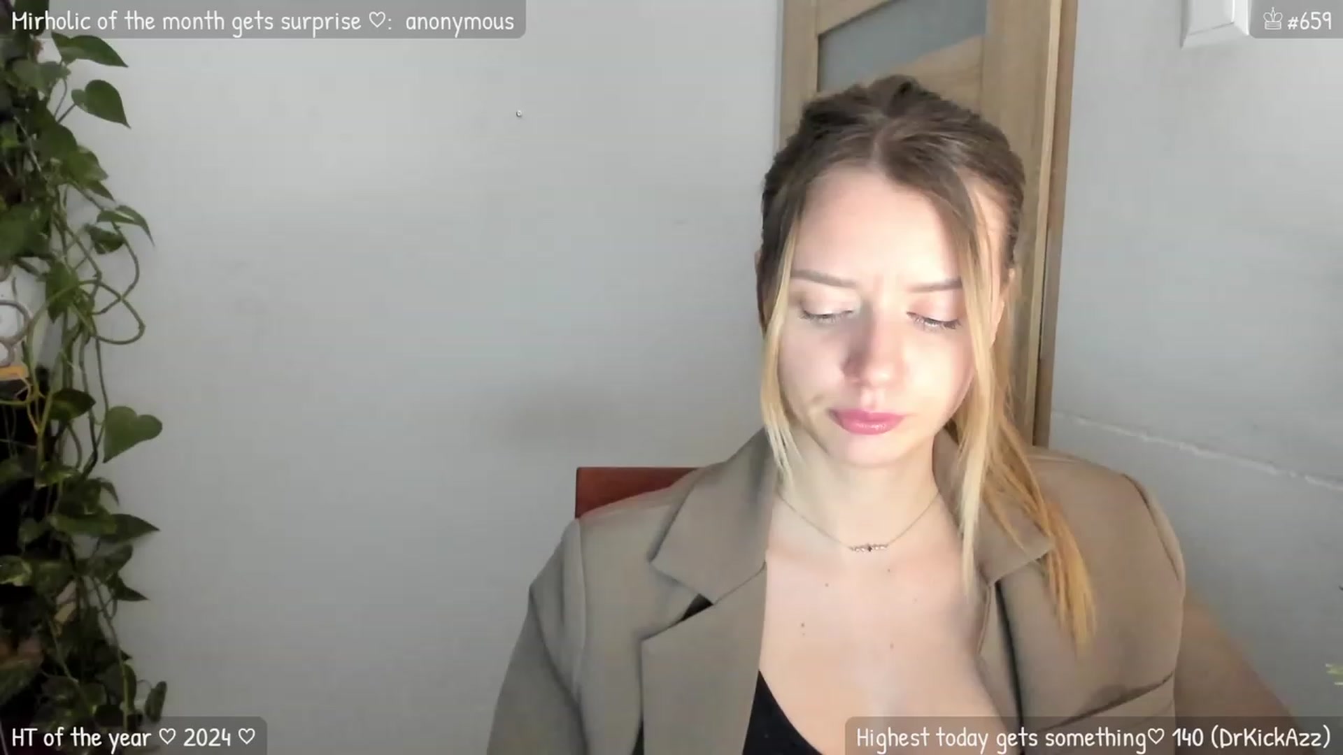 Gallery image thumbnail from MirBee's myfreecams stream on, 01/15/2024, 24:01 image 7 of 20