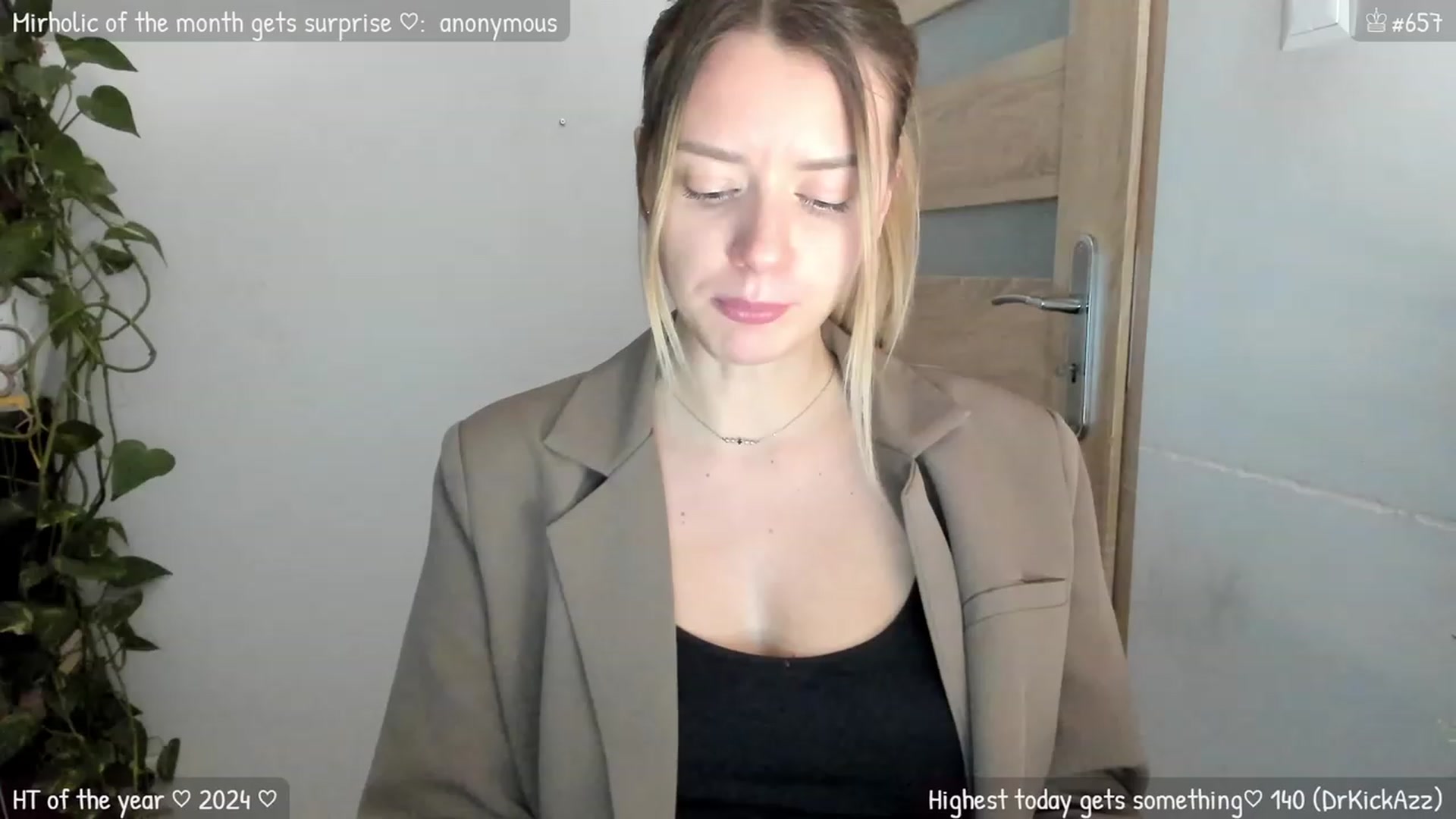 Gallery image thumbnail from MirBee's myfreecams stream on, 01/15/2024, 24:01 image 4 of 20