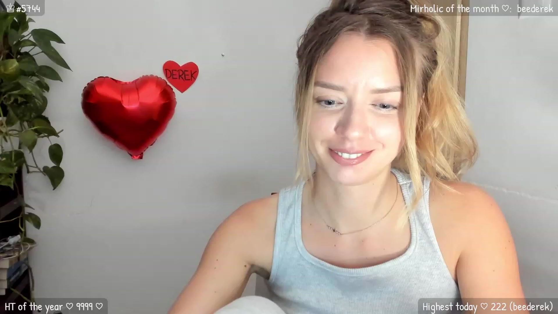 Gallery image thumbnail from MirBee's myfreecams stream on, 02/06/2024, 24:13 image 7 of 20