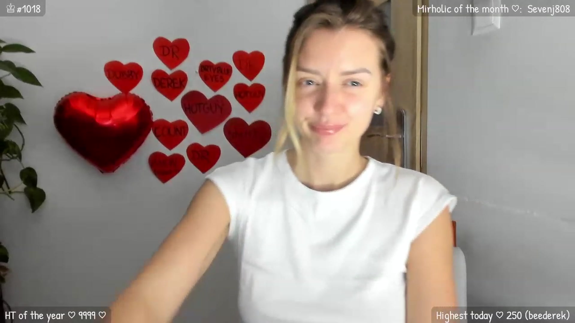 Gallery image thumbnail from MirBee's myfreecams stream on, 02/14/2024, 24:01 image 19 of 20