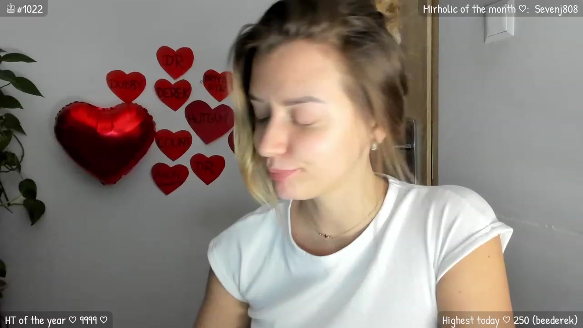 Gallery image thumbnail from MirBee's myfreecams stream on, 02/14/2024, 24:01 image 16 of 20
