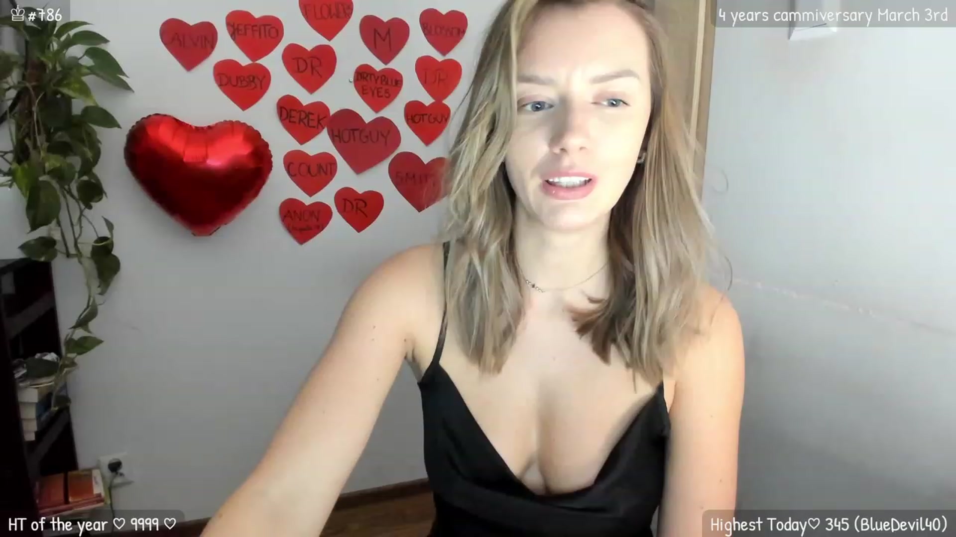 Gallery image thumbnail from MirBee's myfreecams stream on, 03/01/2024, 24:02 image 9 of 20