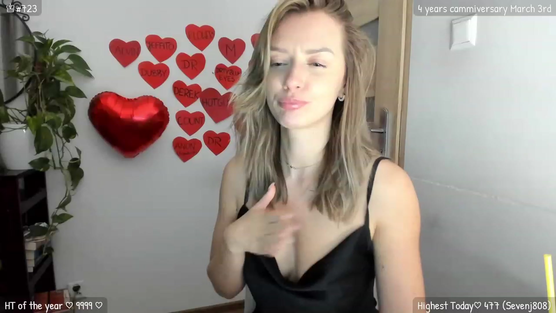 Gallery image thumbnail from MirBee's myfreecams stream on, 03/01/2024, 02:11 image 14 of 20