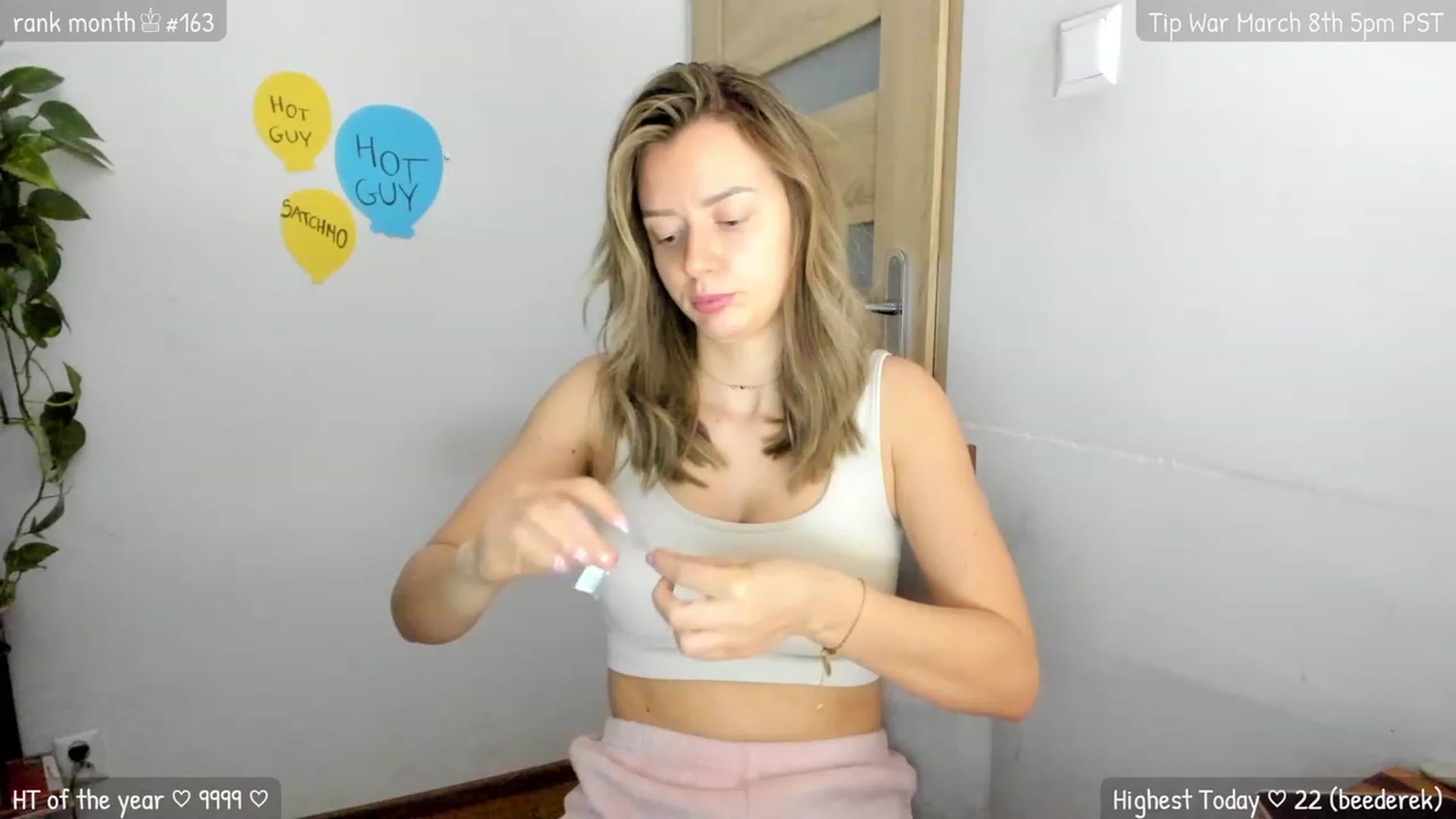 Gallery image thumbnail from MirBee's myfreecams stream on, 03/05/2024, 24:08 image 9 of 20