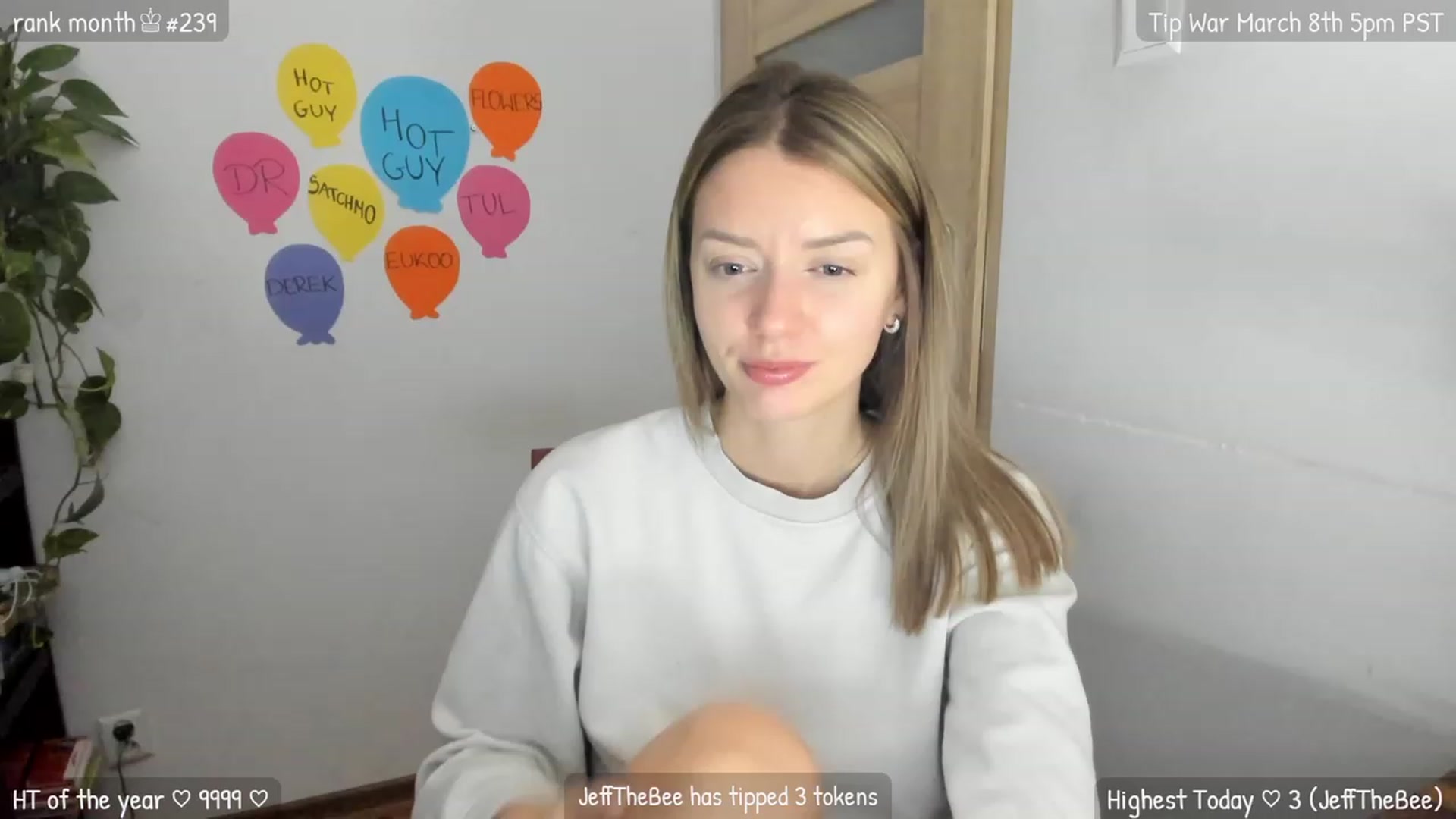 Gallery image thumbnail from MirBee's myfreecams stream on, 03/06/2024, 23:25 image 11 of 20