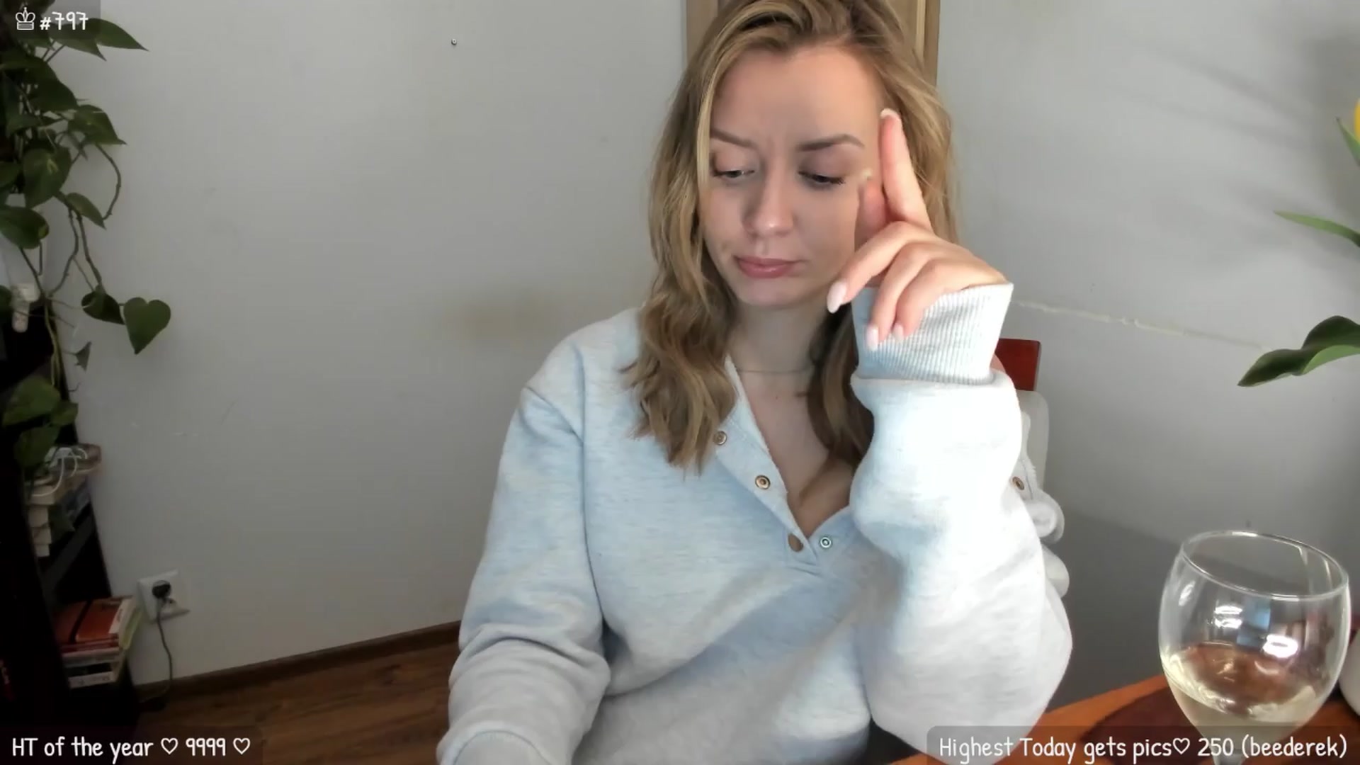 Gallery image thumbnail from MirBee's myfreecams stream on, 04/13/2024, 24:01 image 1 of 20