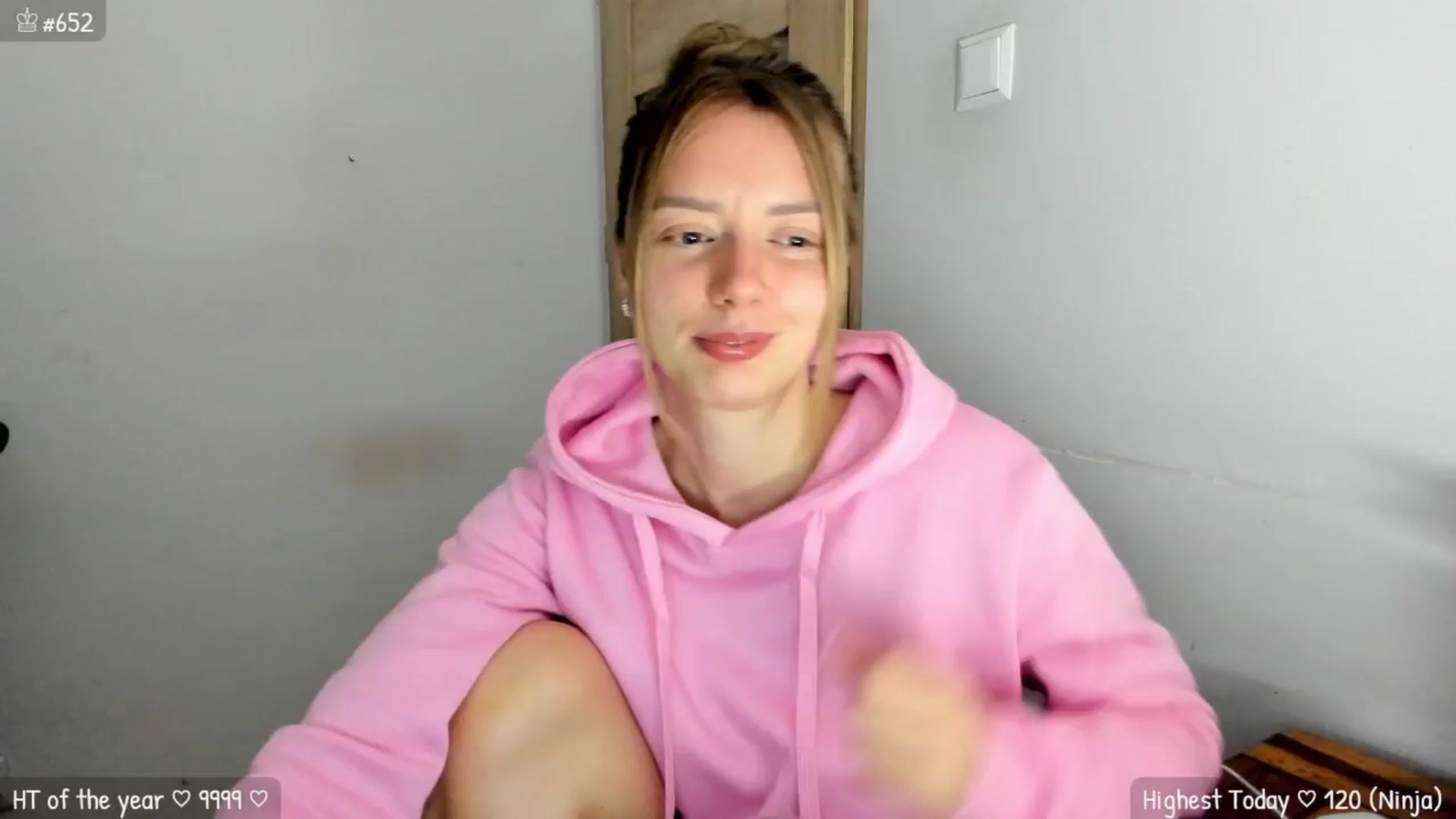 Gallery image thumbnail from MirBee's myfreecams stream on, 04/23/2024, 23:28 image 6 of 20