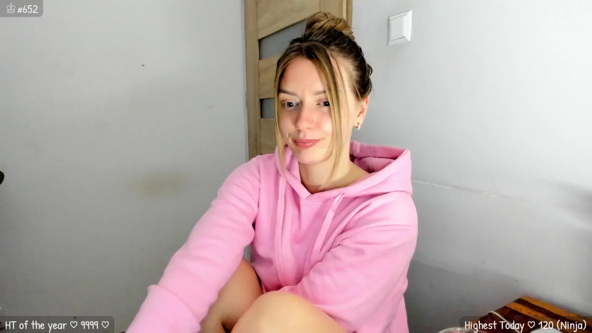 Gallery image thumbnail from MirBee's myfreecams stream on, 04/23/2024, 23:28 image 15 of 20