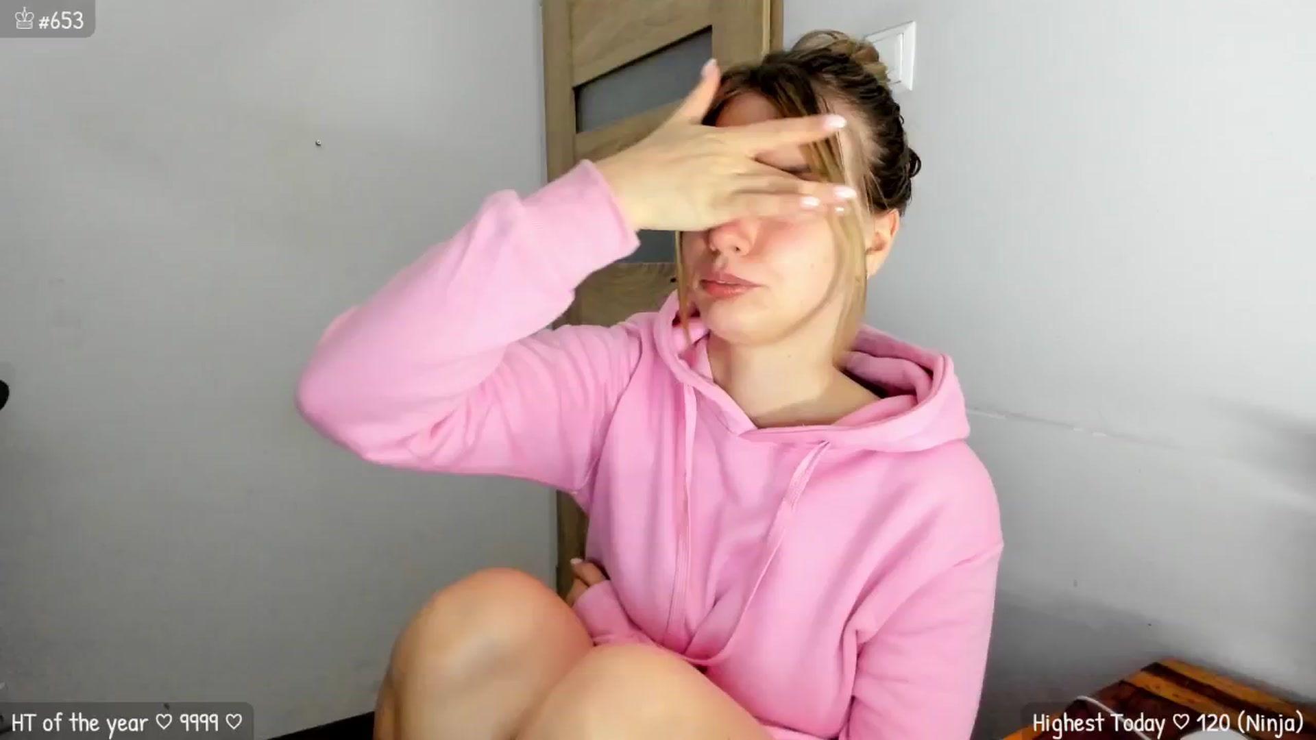 Gallery image thumbnail from MirBee's myfreecams stream on, 04/23/2024, 23:28 image 12 of 20