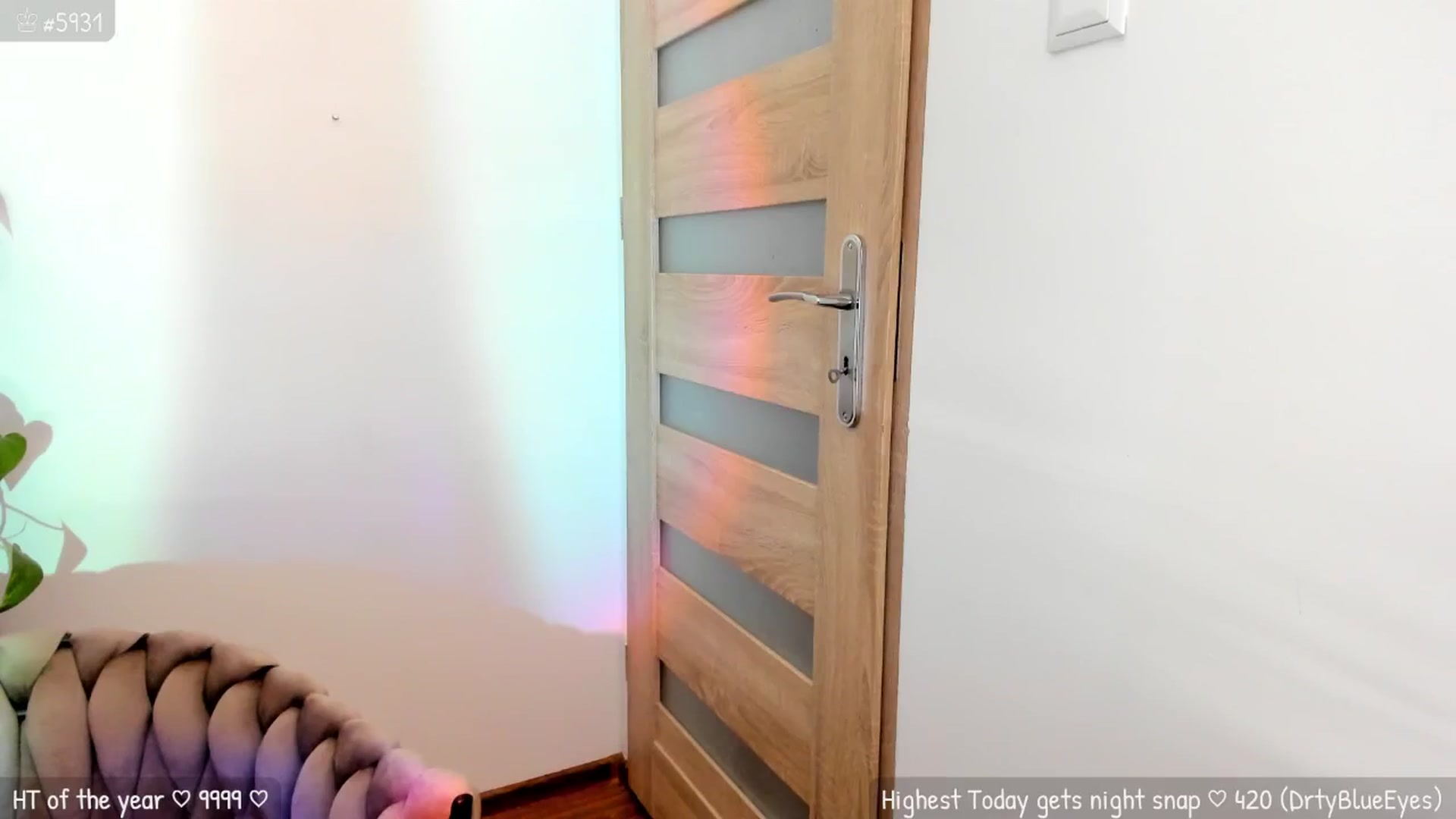 Gallery image thumbnail from MirBee's myfreecams stream on, 05/11/2024, 01:01 image 11 of 20