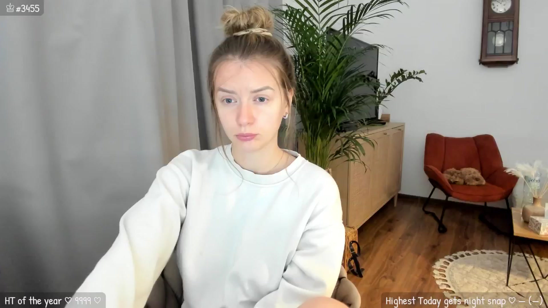 Gallery image thumbnail from MirBee's myfreecams stream on, 05/15/2024, 24:42 image 1 of 20