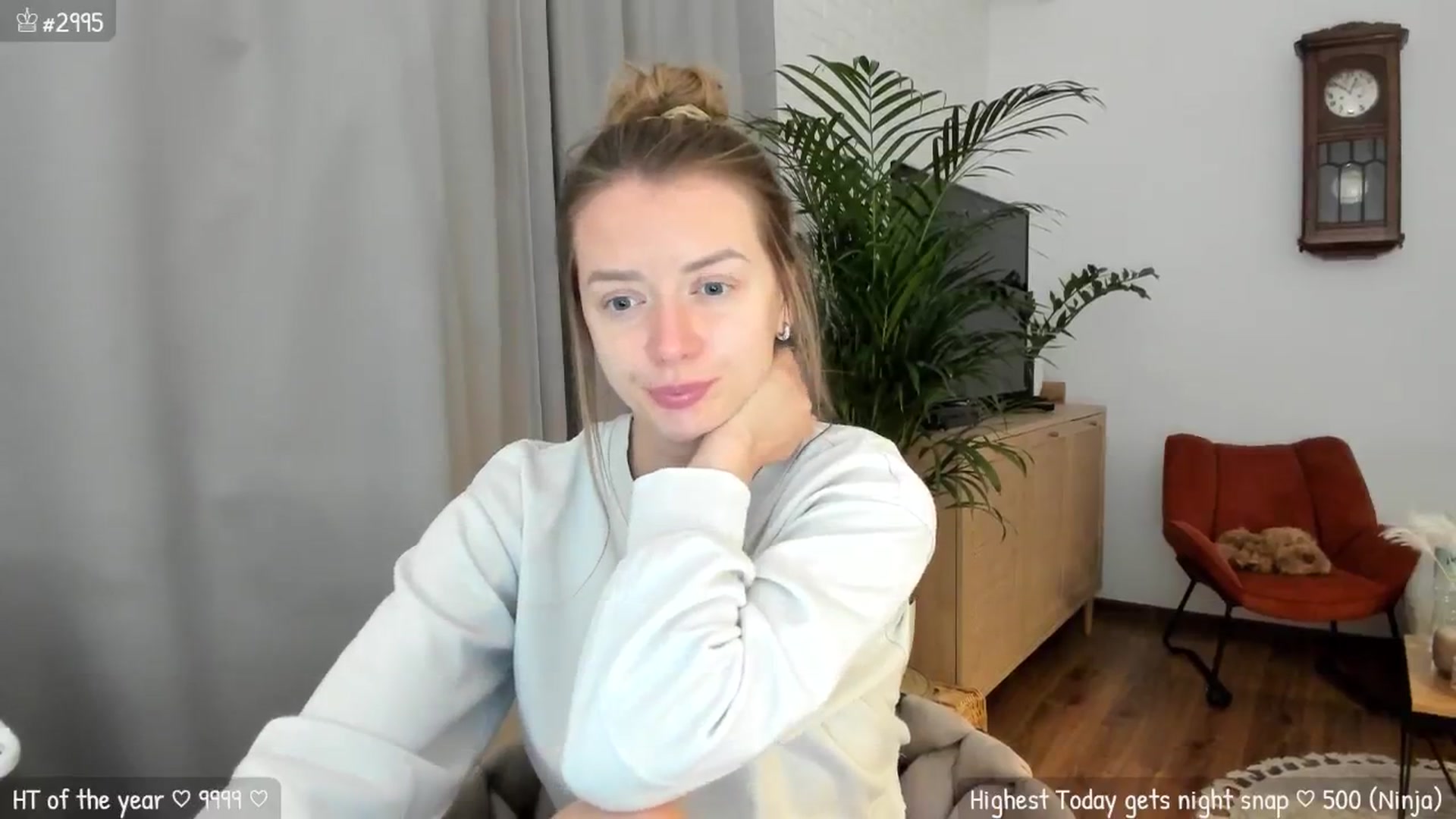 Gallery image thumbnail from MirBee's myfreecams stream on, 05/15/2024, 24:42 image 12 of 20