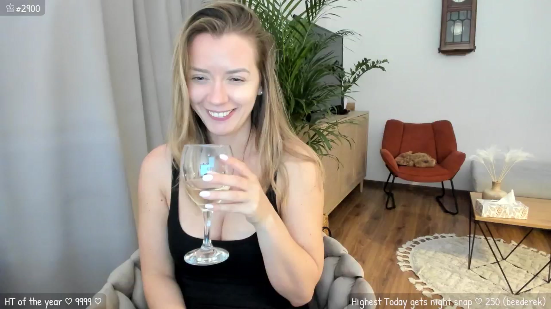 Gallery image thumbnail from MirBee's myfreecams stream on, 05/16/2024, 24:02 image 12 of 20