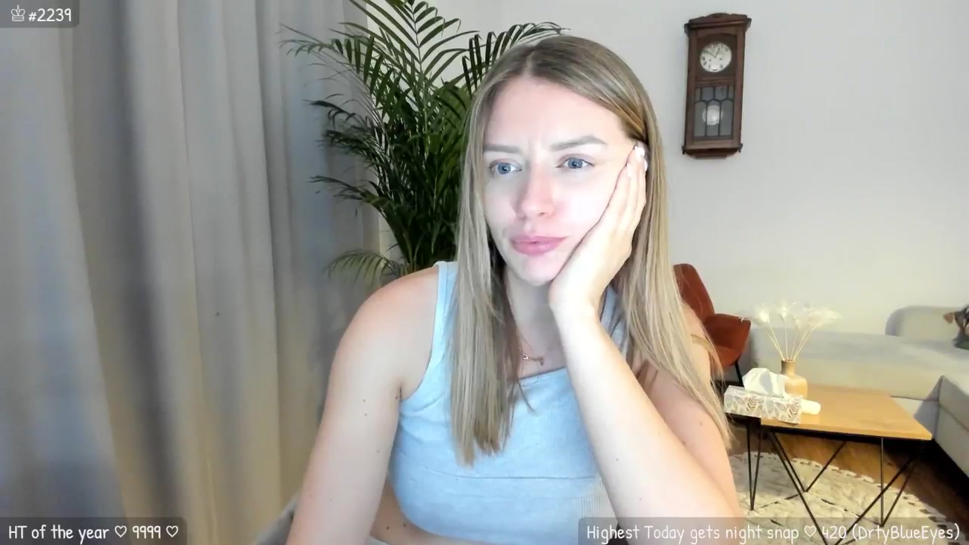 Gallery image thumbnail from MirBee's myfreecams stream on, 05/18/2024, 02:46 image 10 of 20