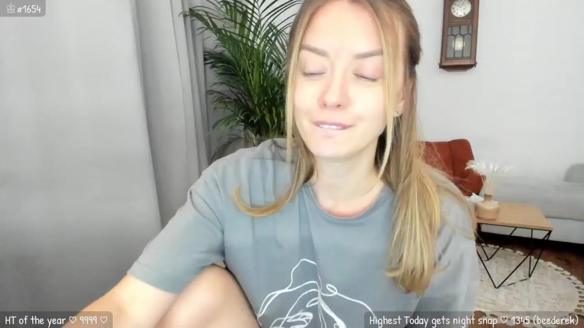 Gallery image thumbnail from MirBee's myfreecams stream on, 06/04/2024, 01:26 image 5 of 20