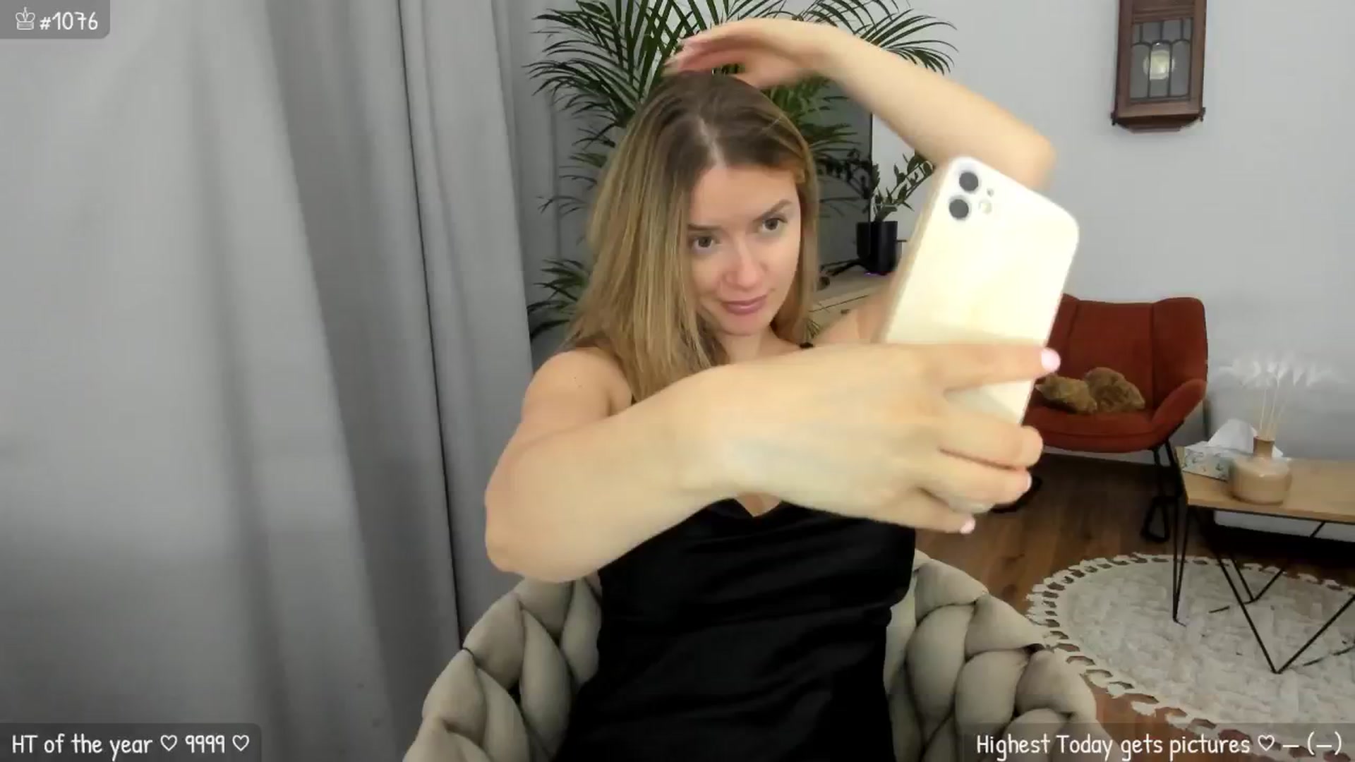 Gallery image thumbnail from MirBee's myfreecams stream on, 06/06/2024, 02:02 image 1 of 20