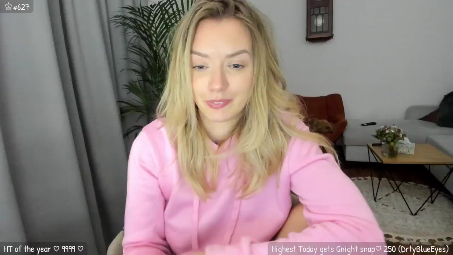 Gallery image thumbnail from MirBee's myfreecams stream on, 06/15/2024, 01:22 image 6 of 20