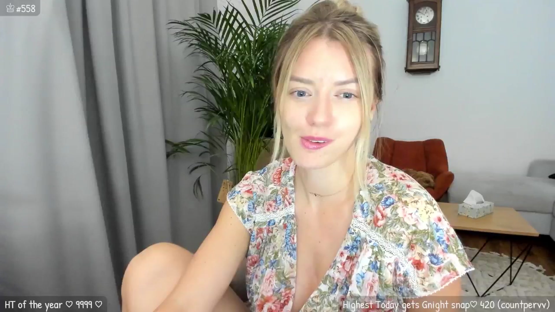 Gallery image thumbnail from MirBee's myfreecams stream on, 06/19/2024, 24:04 image 16 of 20