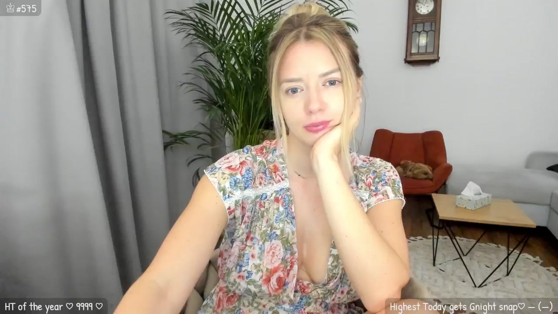 Gallery image thumbnail from MirBee's myfreecams stream on, 06/19/2024, 24:04 image 2 of 20