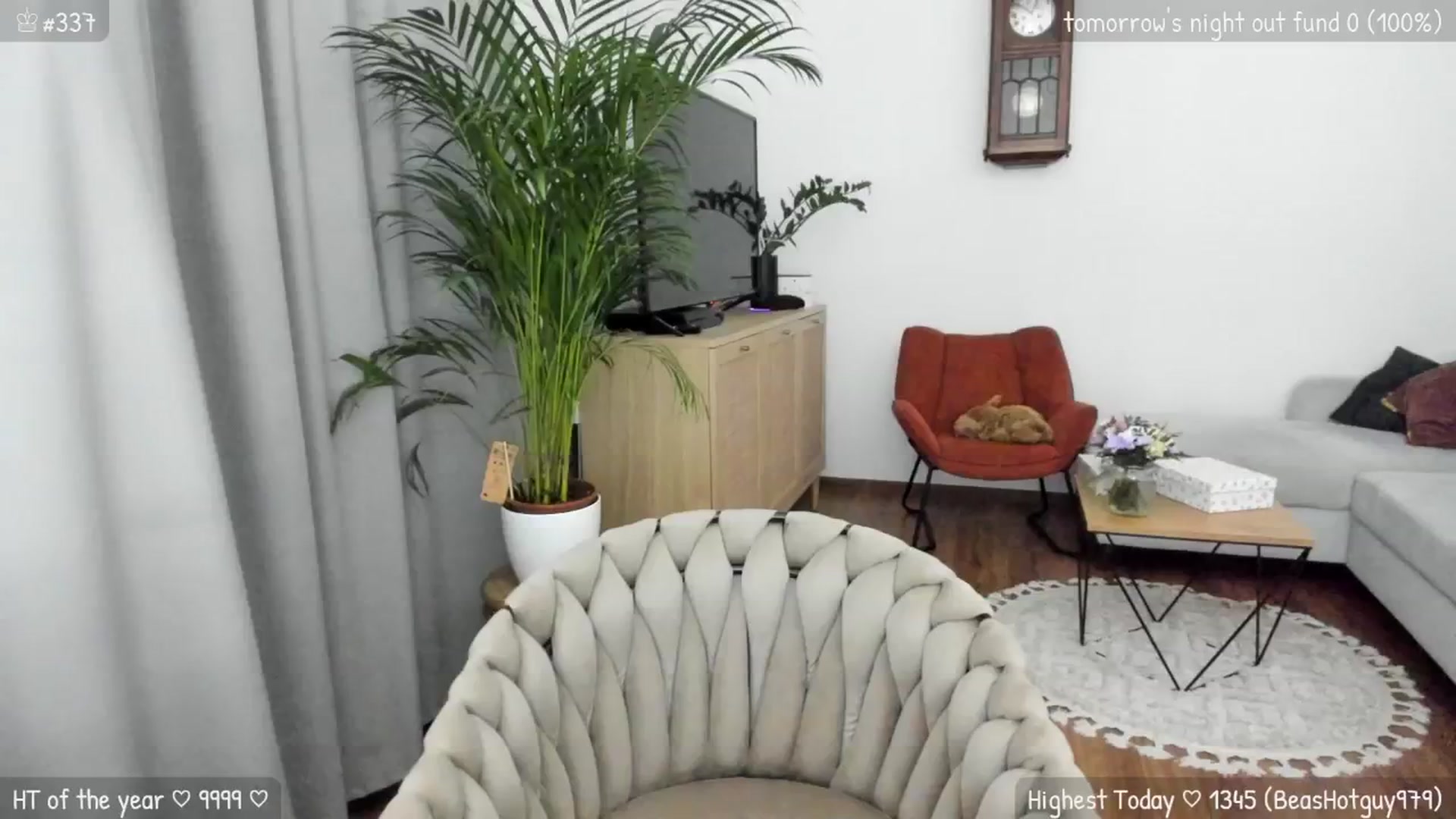 Gallery image thumbnail from MirBee's myfreecams stream on, 06/21/2024, 01:26 image 10 of 20
