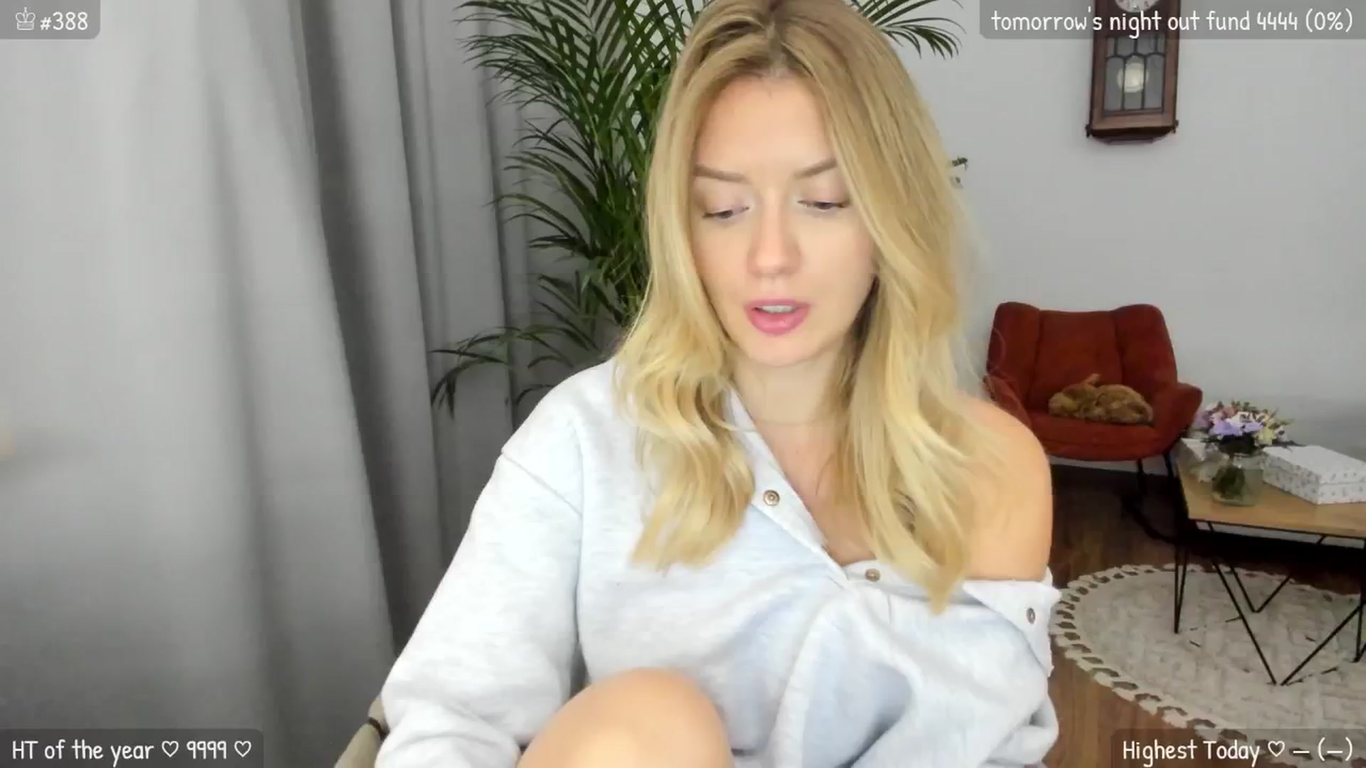 Gallery image thumbnail from MirBee's myfreecams stream on, 06/21/2024, 01:26 image 2 of 20