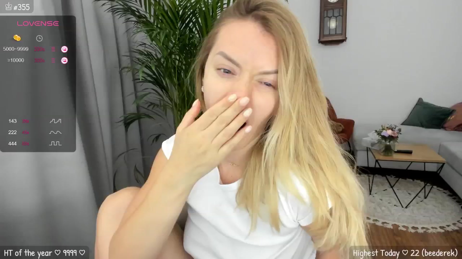 Gallery image thumbnail from MirBee's myfreecams stream on, 06/26/2024, 23:23 image 13 of 20