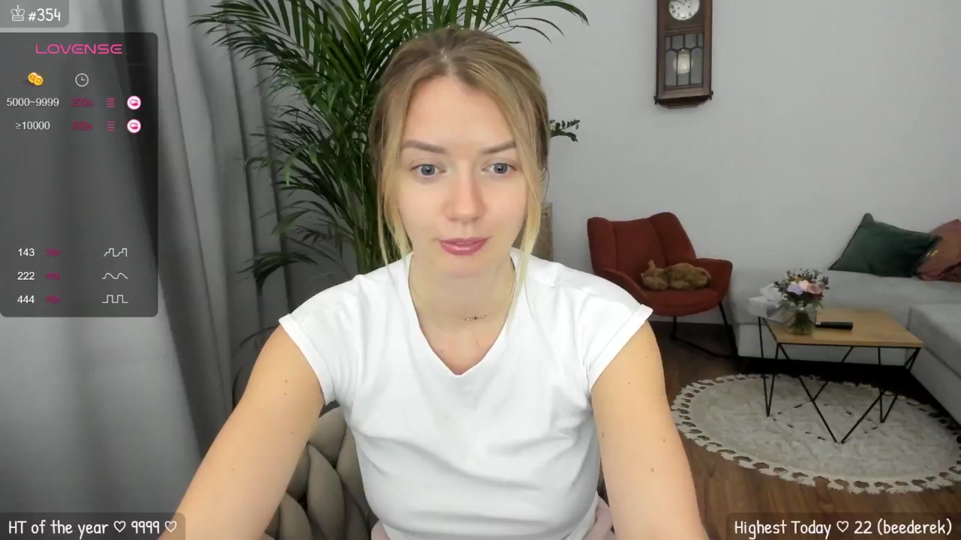 Gallery image thumbnail from MirBee's myfreecams stream on, 06/26/2024, 23:23 image 5 of 20