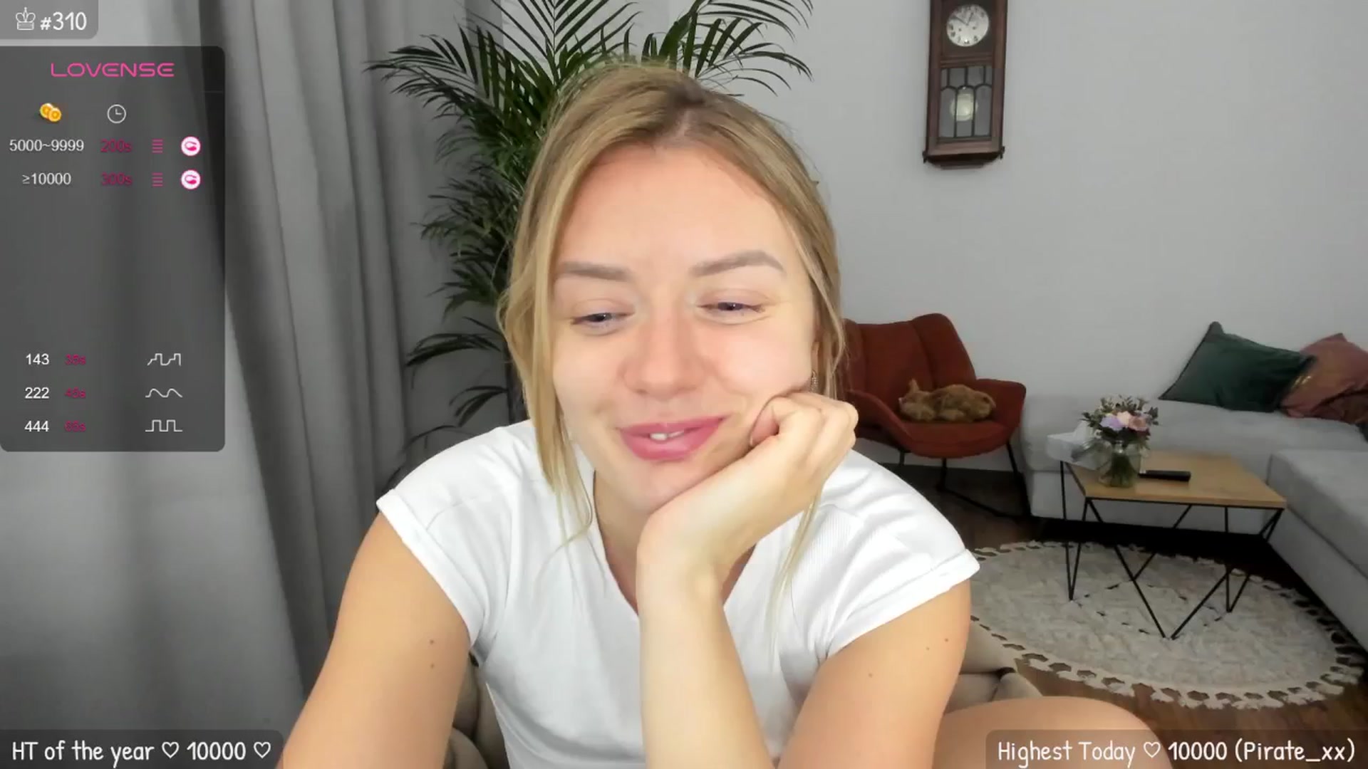 Gallery image thumbnail from MirBee's myfreecams stream on, 06/27/2024, 01:10 image 7 of 20