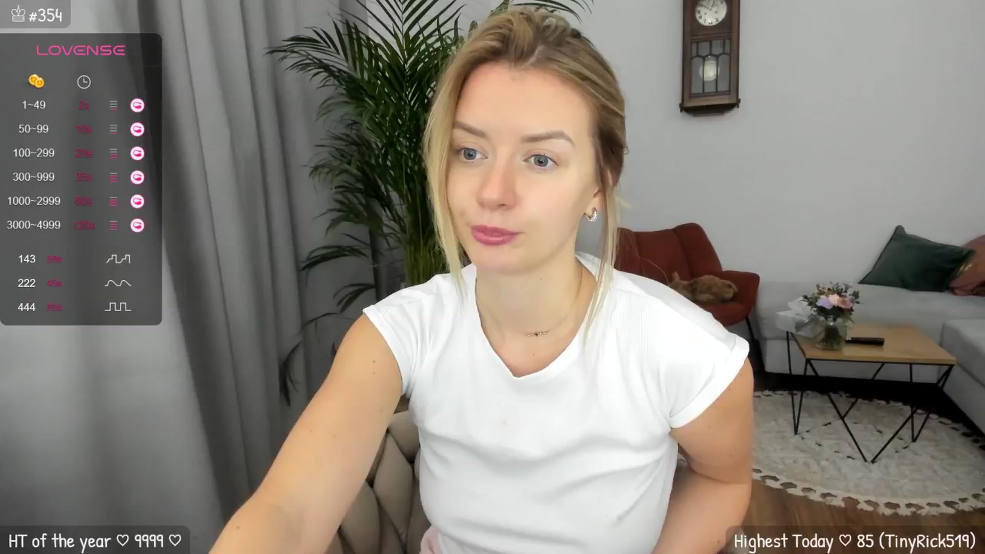 Gallery image thumbnail from MirBee's myfreecams stream on, 06/27/2024, 01:05 image 2 of 20