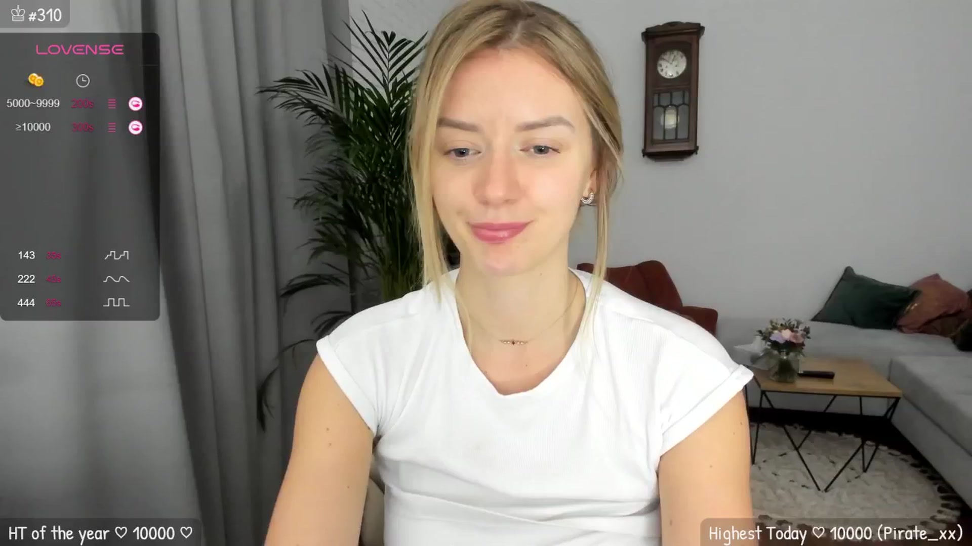 Gallery image thumbnail from MirBee's myfreecams stream on, 06/27/2024, 01:05 image 11 of 20