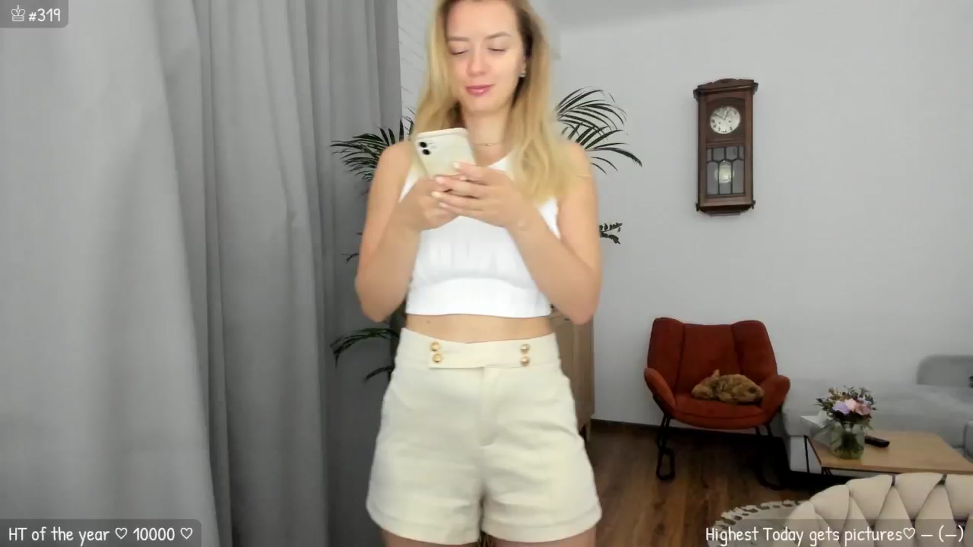 Gallery image thumbnail from MirBee's myfreecams stream on, 06/28/2024, 24:03 image 1 of 20